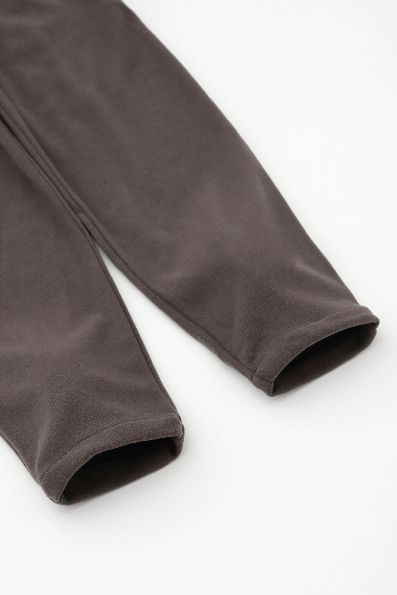 【預購】麥爾登柔滑 休閒窄管長褲/深灰色(※預計於12月9日左右發貨)