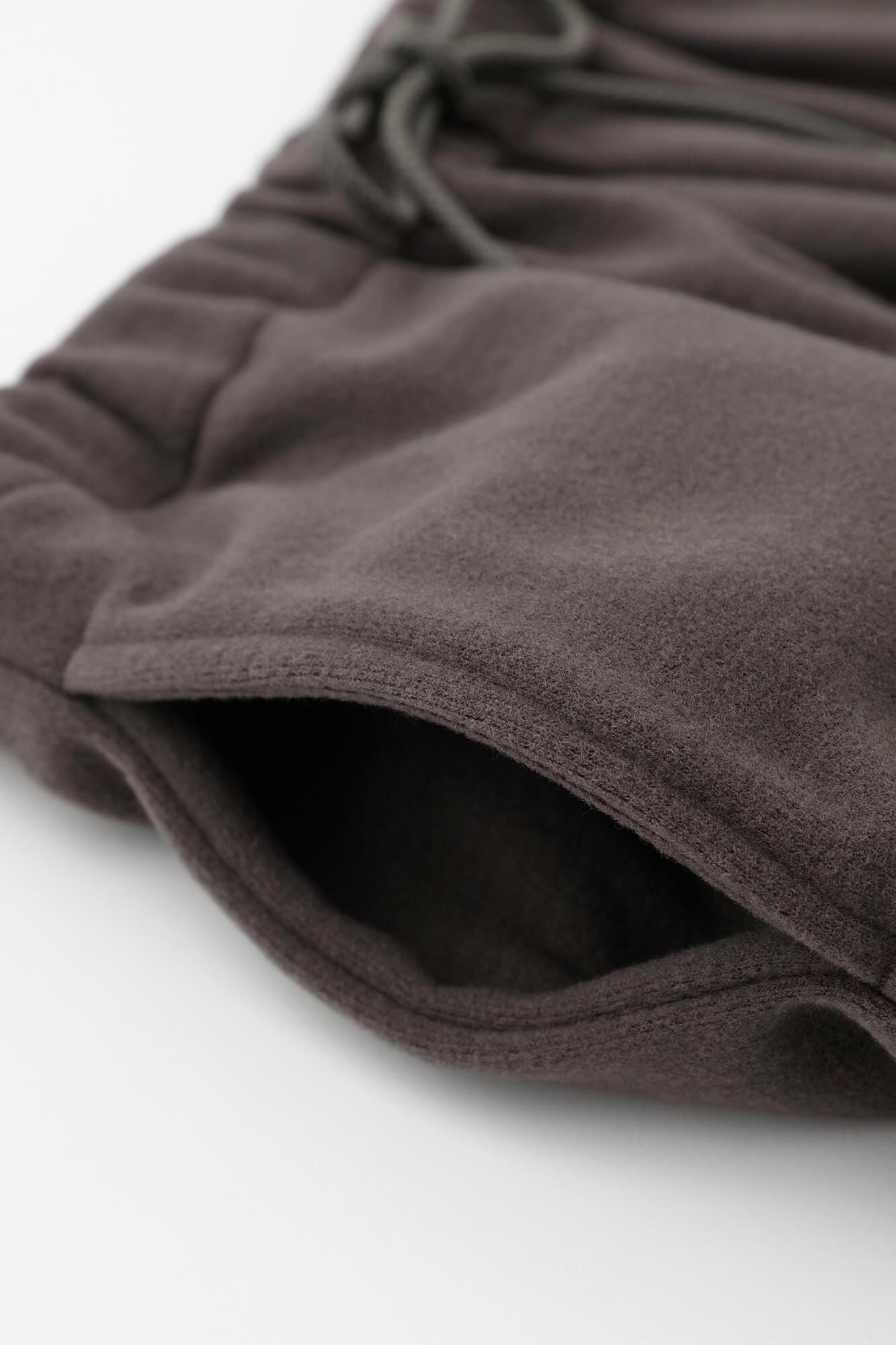 【預購】麥爾登柔滑 休閒窄管長褲/深灰色(※預計於12月9日左右發貨)