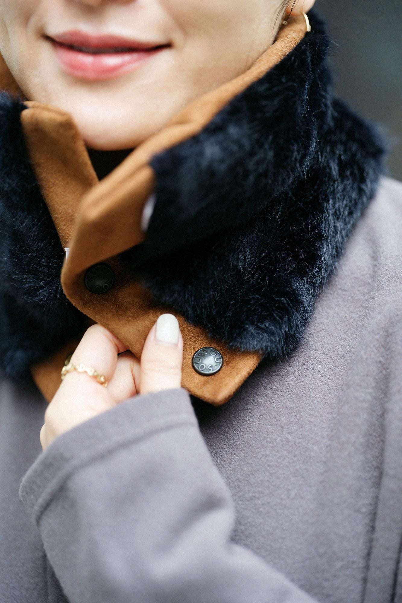 【預購】人造毛皮 雙面用短圍巾/柿茶色×黑藍色(※預計於12月9日左右發貨)