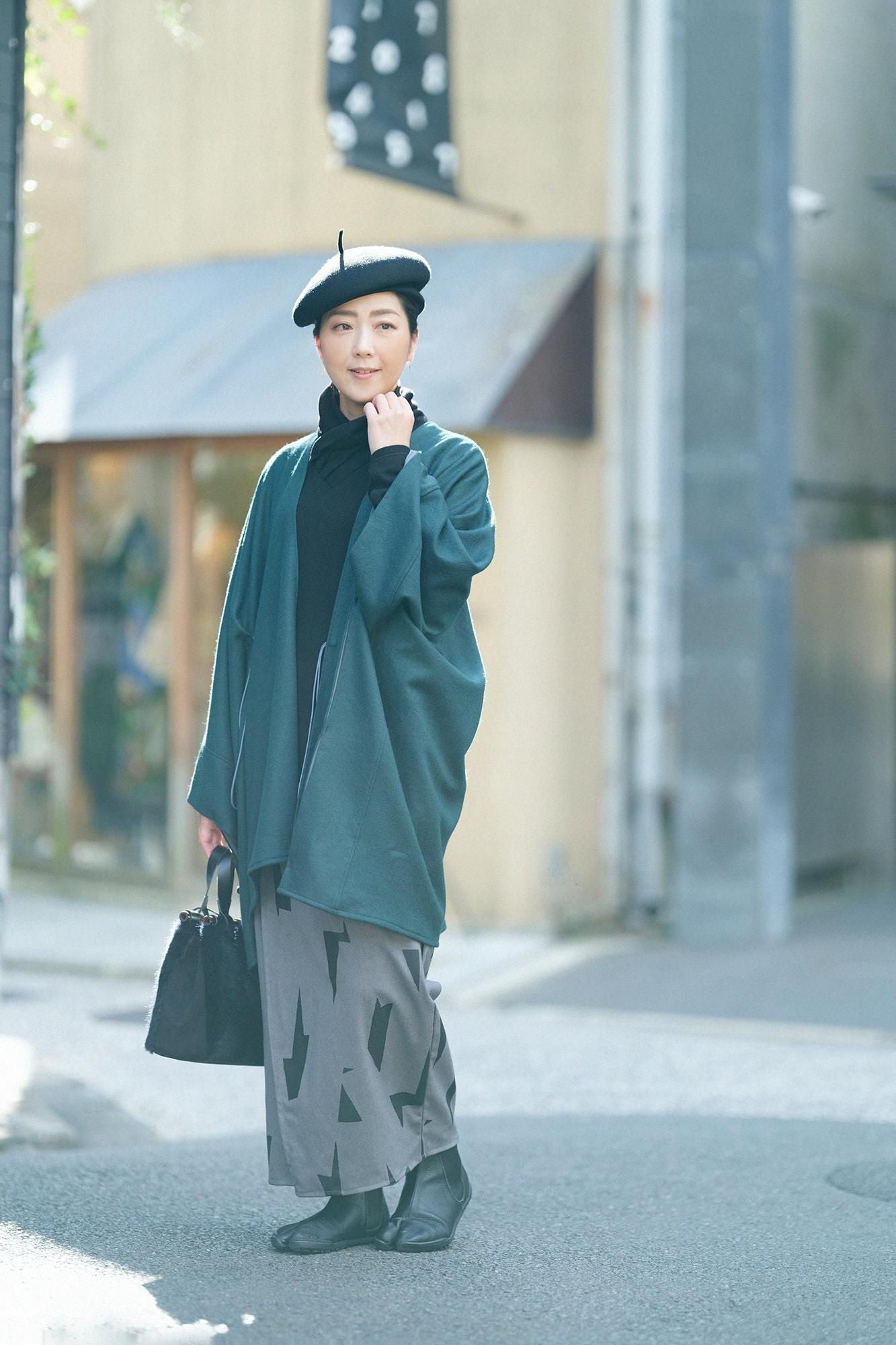 內起絨 梳毛針織 高領上衣/黑色