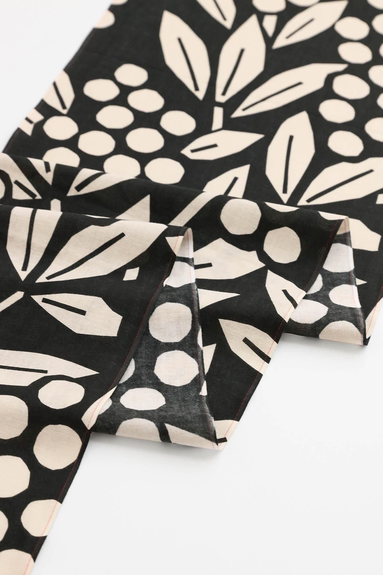 布料剪裁販售 (伊勢木棉 手巾)/南天竹 黑色(沒有產品)<50厘米