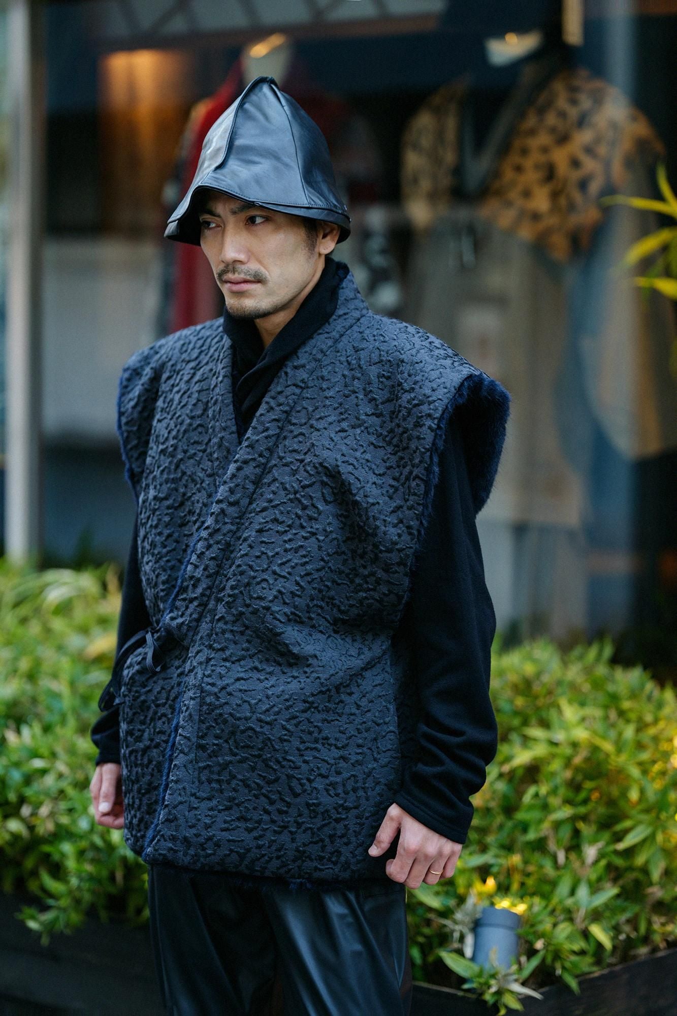 Jacar Fuukure编织X人造皮草肩部服装可逆 /湿羽毛颜色(不锈钢)