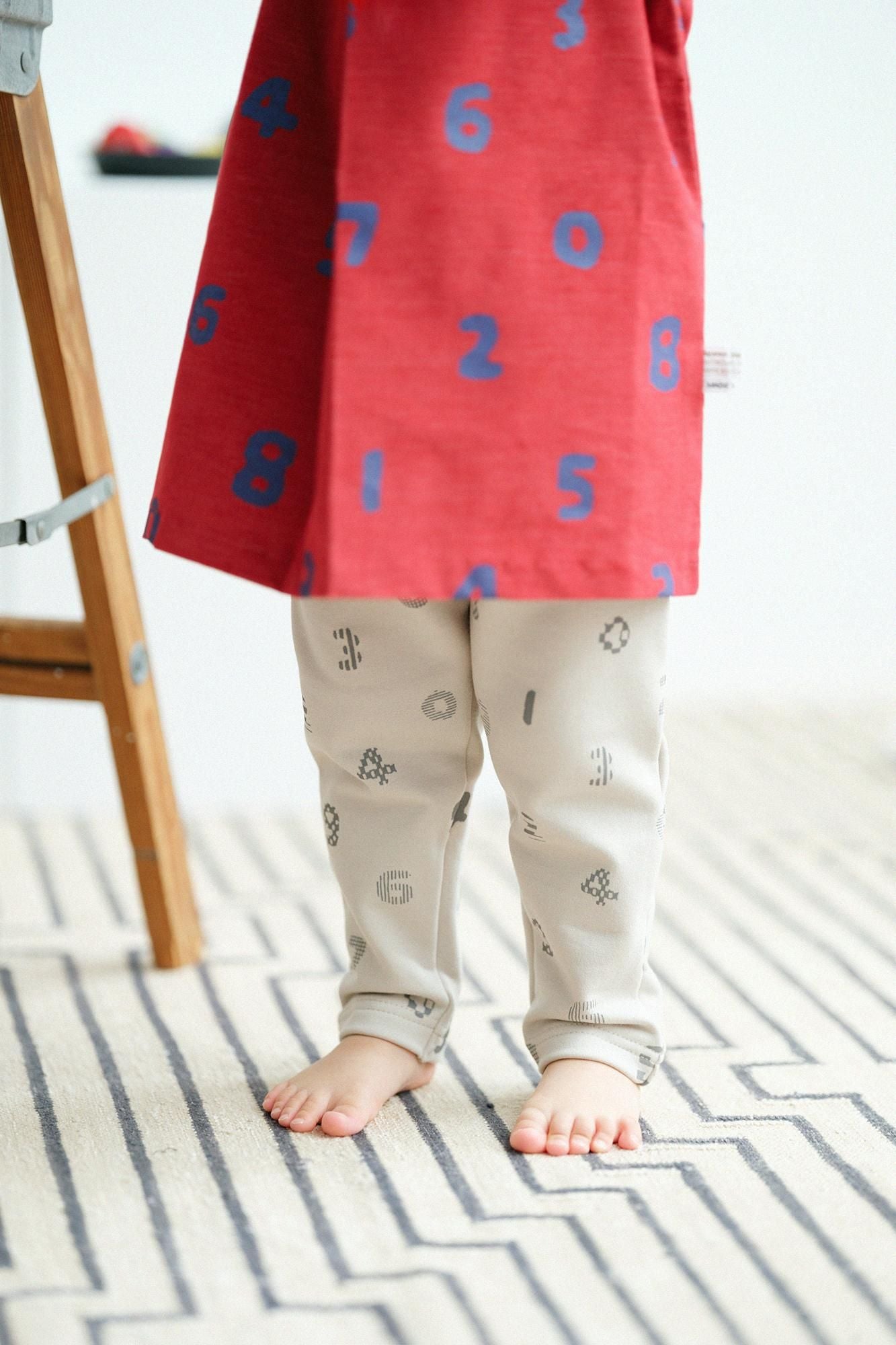 ●內抓毛圖案細腿褲SOU・SOU 京都/沙色