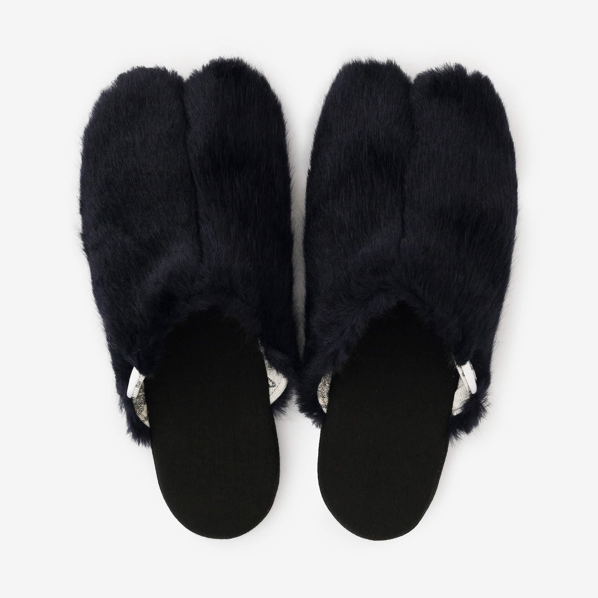 Faux Fur Slim Type Split Toe Slipper/Black Blue