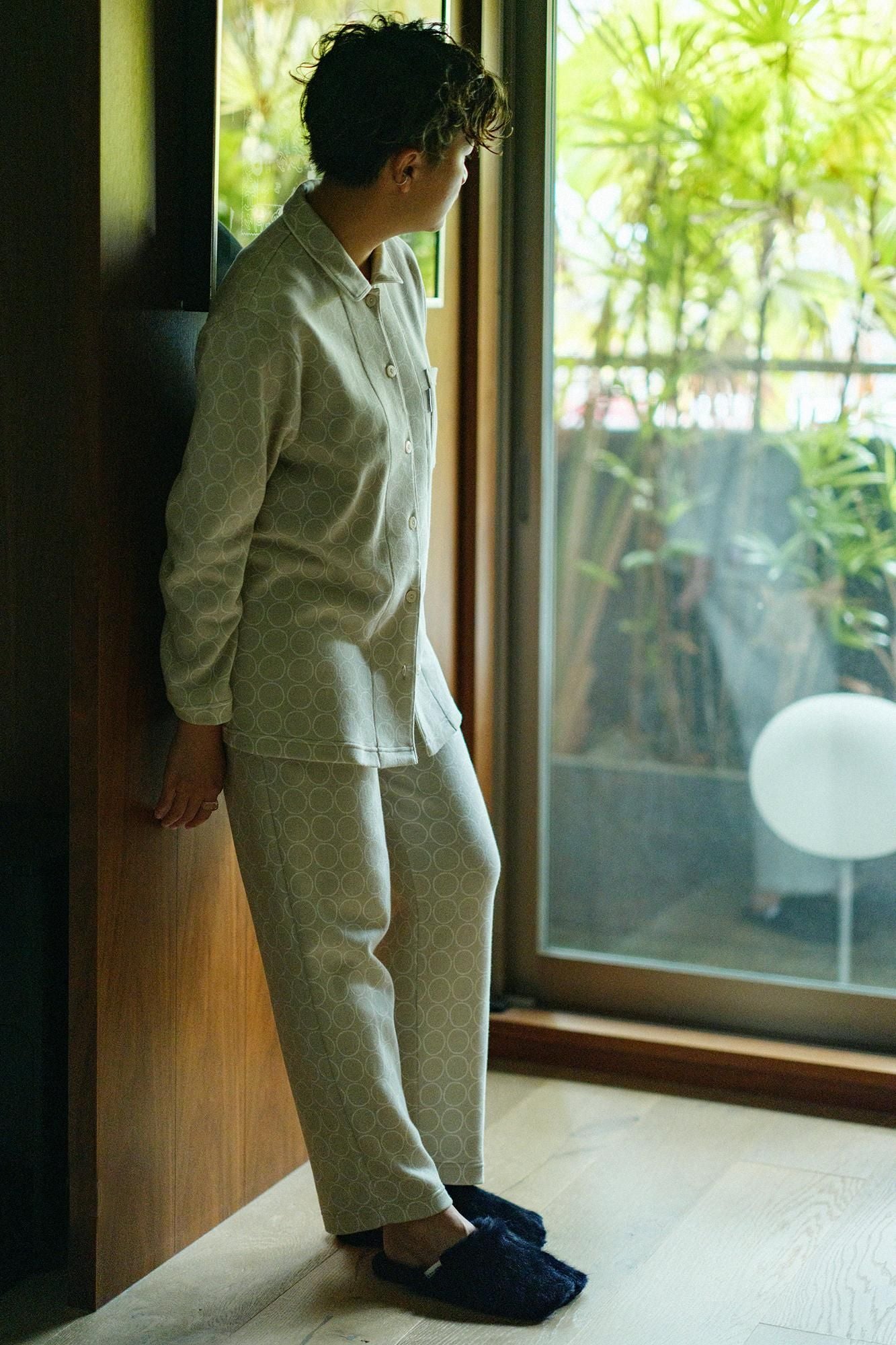 Faux Fur Slim Type Split Toe Slipper/Black Blue