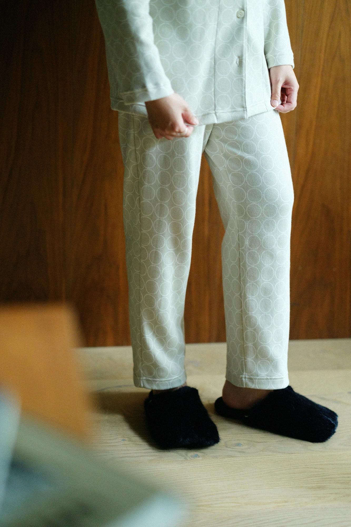 Faux Fur Slim Type Split Toe Slipper/Black Blue