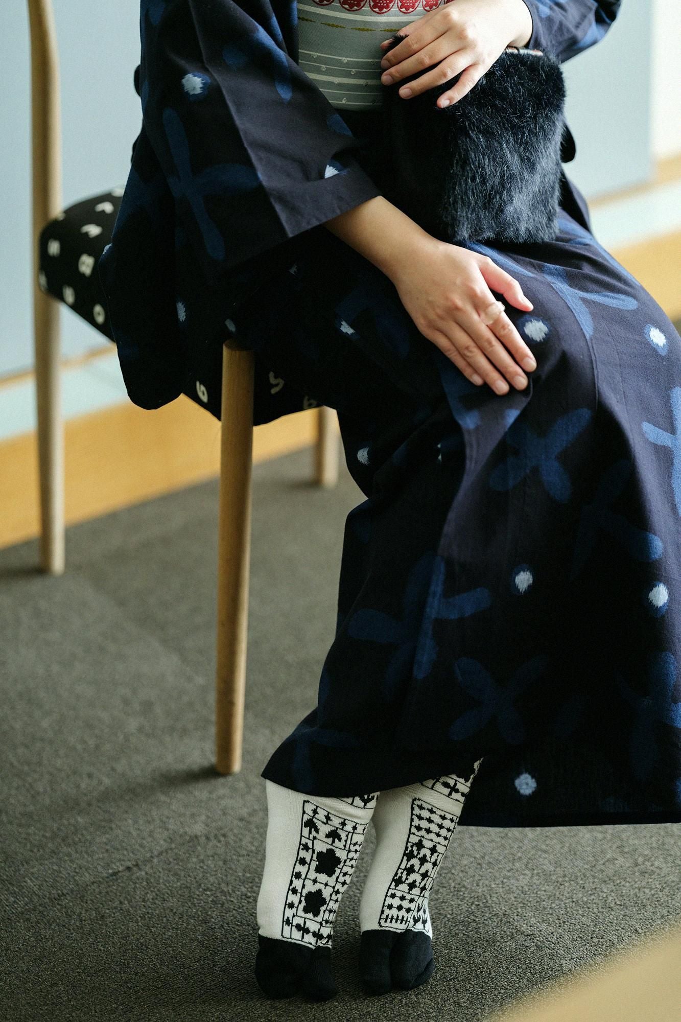 Tabi Socks (Mid-calf)/Blacksmith in the Village【Men・Women】