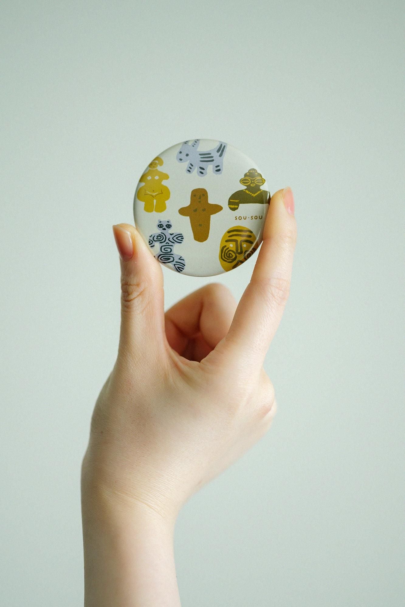 SOU・SOU×PHP研究所 缶マグネット(丸型)/土偶(どぐう)