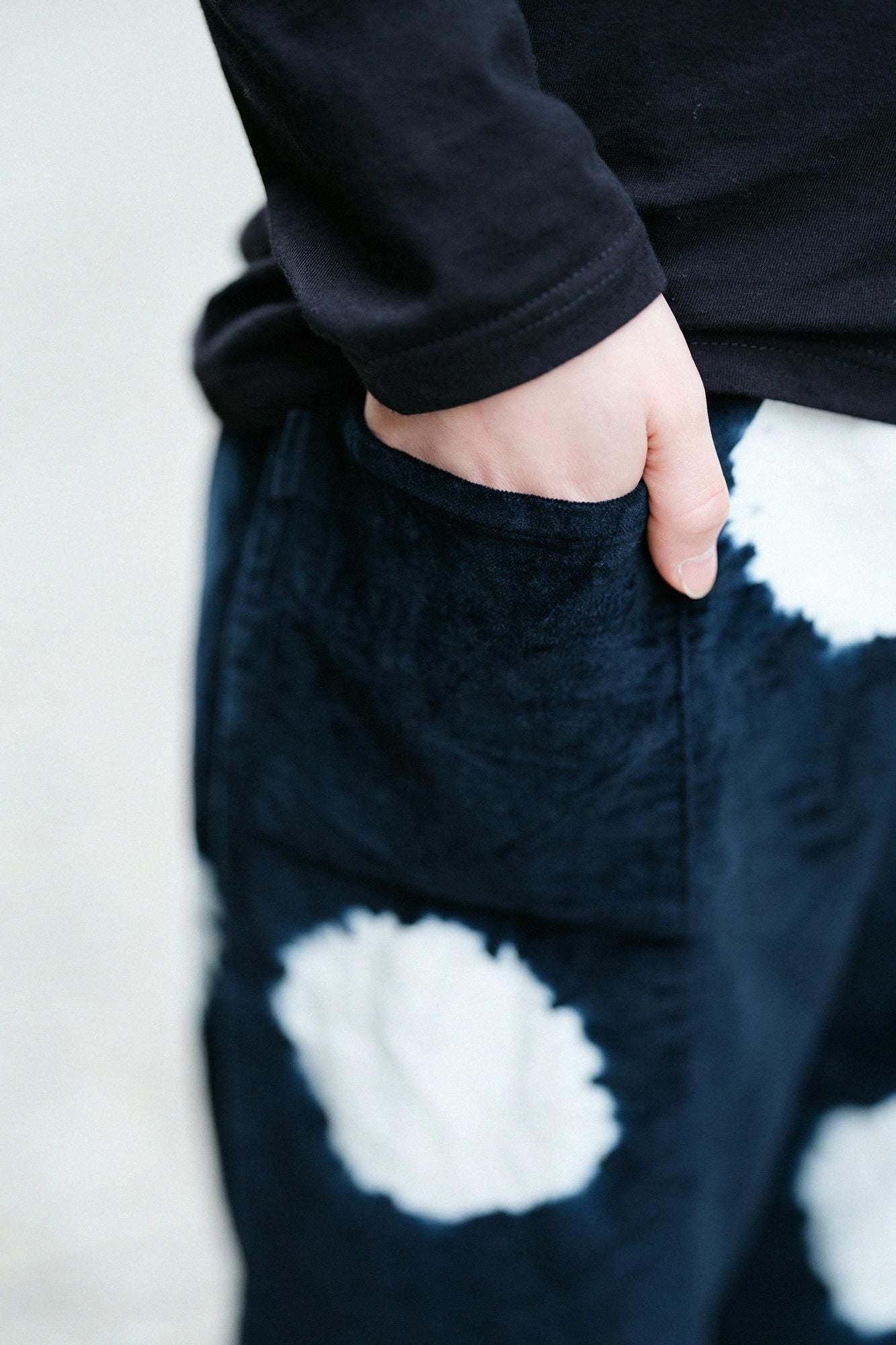 Konsei Tie-dye Blue Green Cotton-linen Blend Monpe Workers Pants / Large Polka Dots Black x Raw White