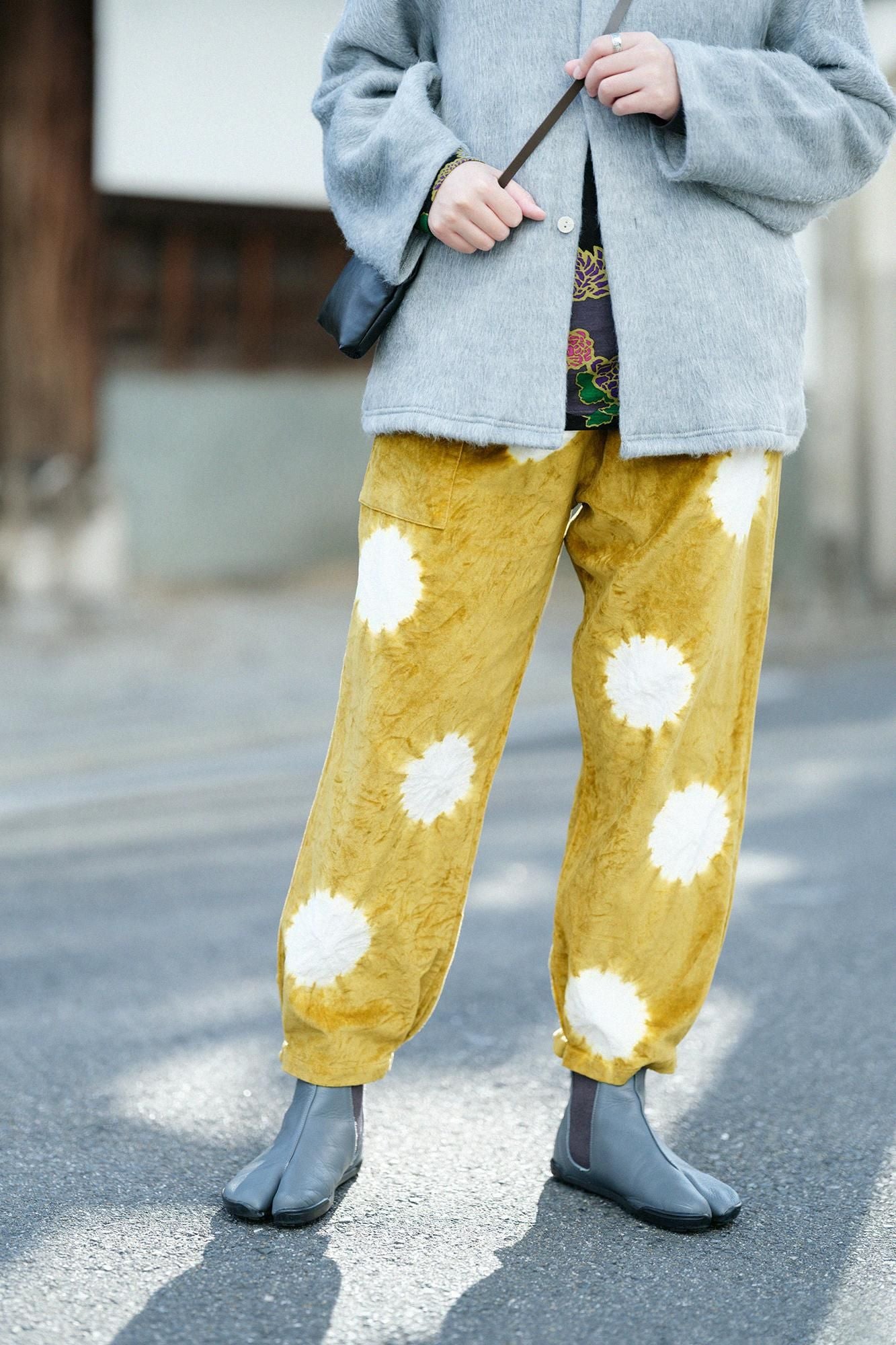 近清紮染棉麻紡藍綠色工人褲/大圓點芥末黃x本白