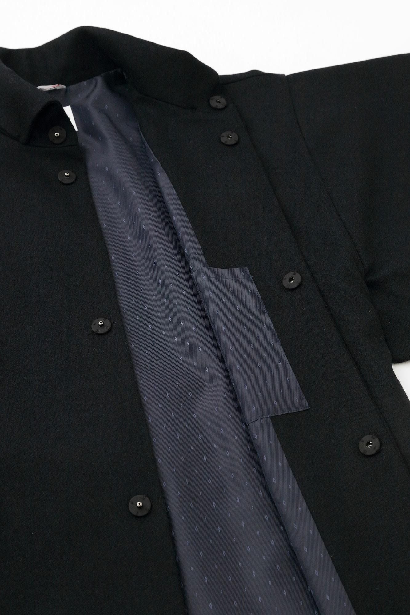 无孔的斜纹编织(Somo ayaori)方形袖斗篷(Kakuso degasaito) / Shinkon