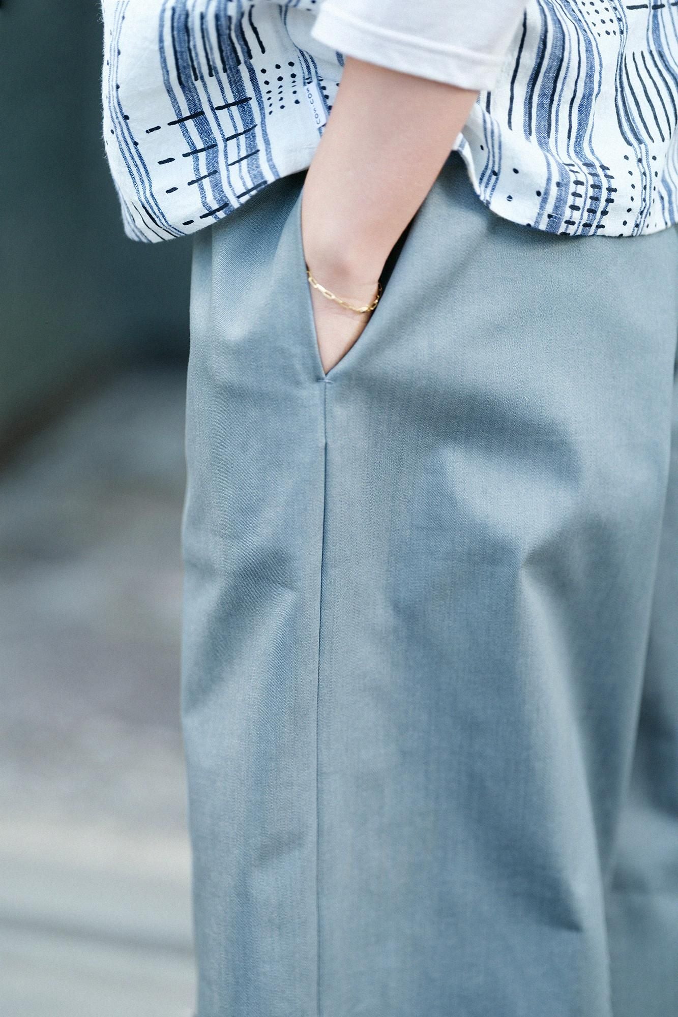 【net限定】ストレッチデニム 広形(ひろなり)もんぺ/湊鼠(みなとねず)