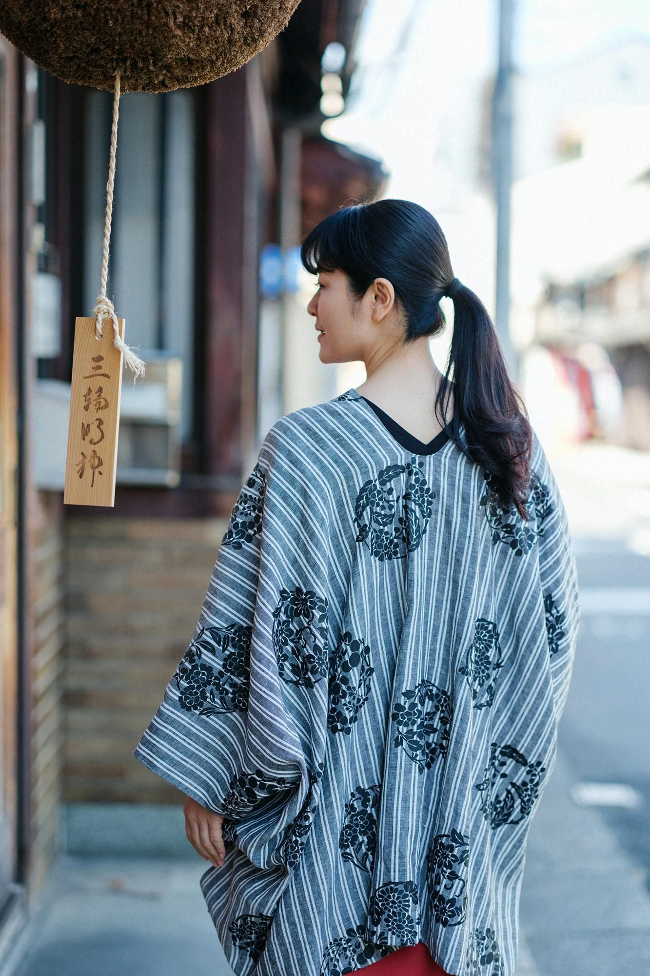 Linen Kisaragi Poncho / Harumaru Pattern Scattered and Blank