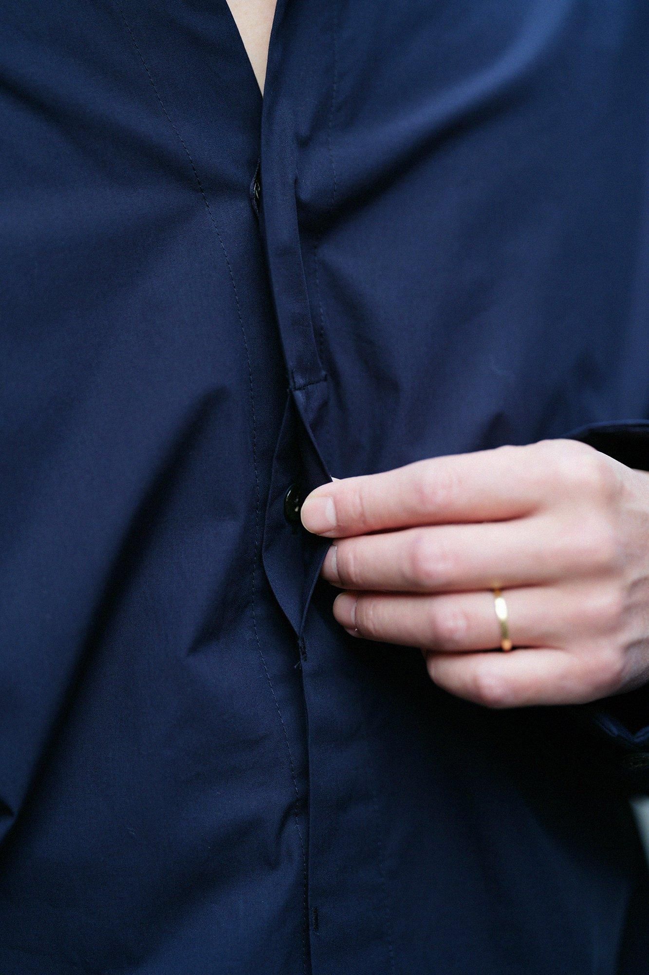 棉布立領筒形袖襯衫/暗藍色