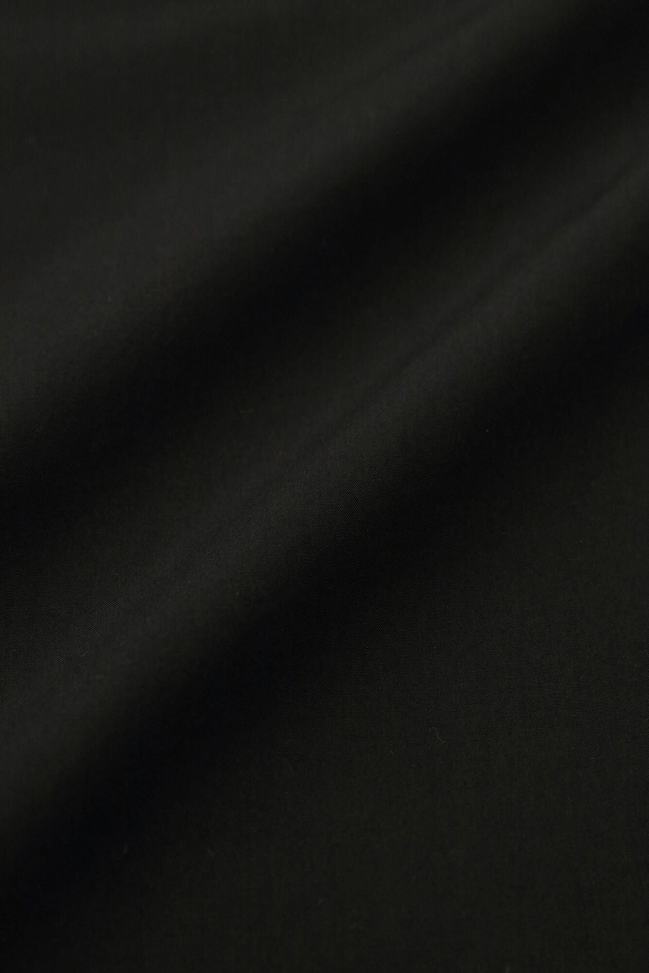 打字机布,站立的衣领,管袖窗框,窗扇,湿翅,彩色羽毛(不锈钢)