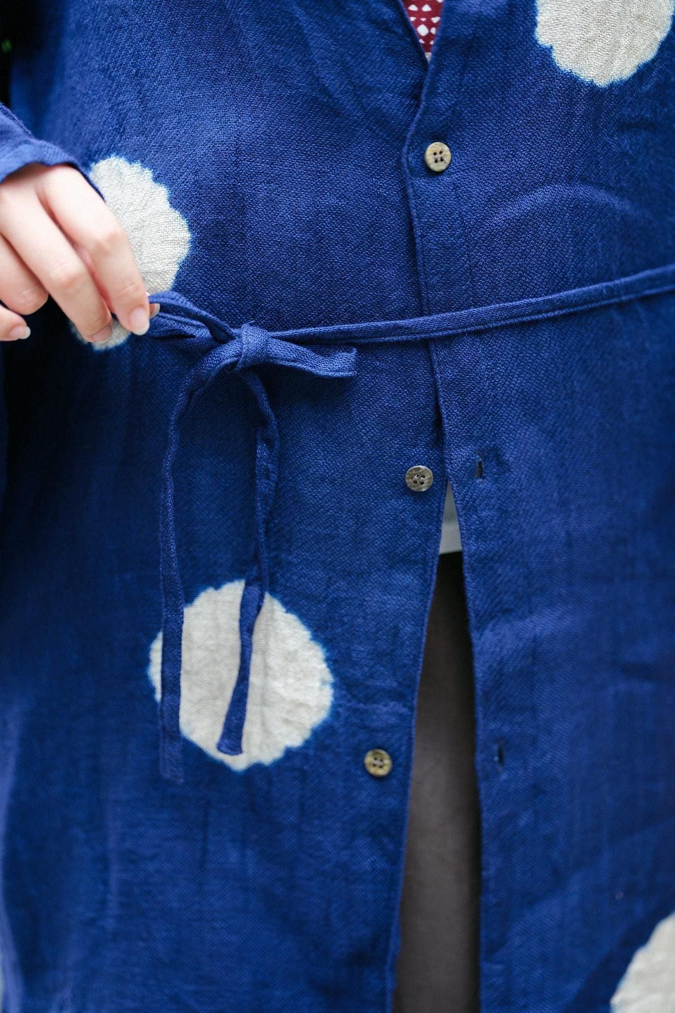 近清絞り 麻 薙刀かり衣(なぎなたかりごろも)/水玉大(みずたまだい) 濃紺(のうこん)×亜麻色(あまいろ)