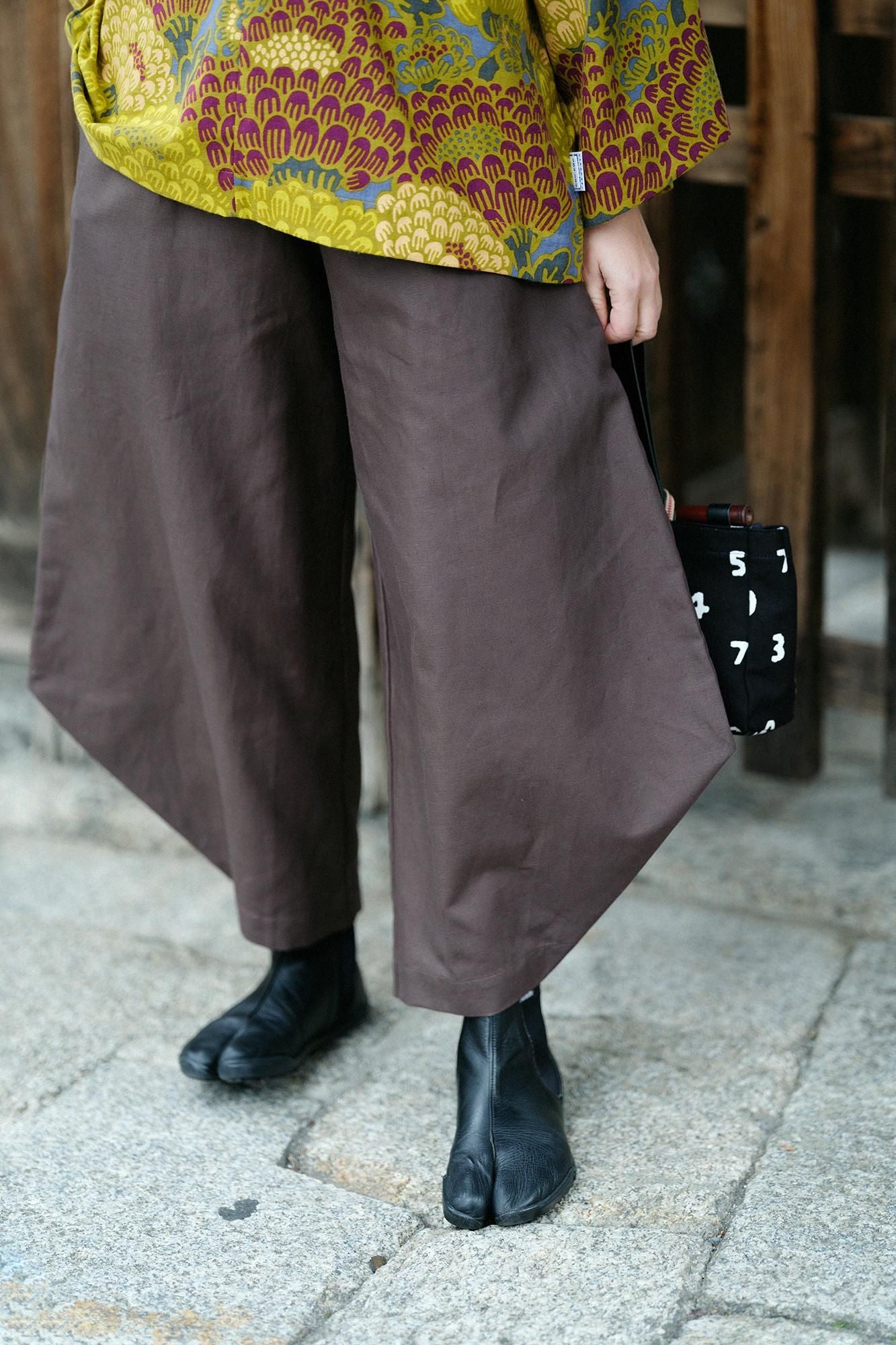 棉麻紡混織 闊腿褲 穩/棕色