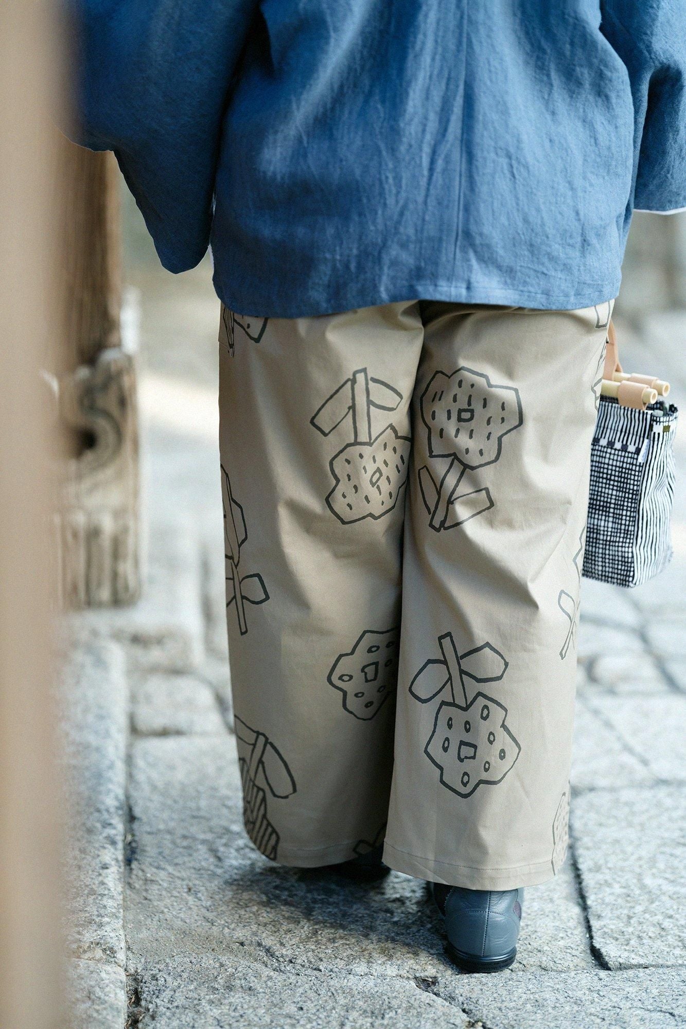 Shin Reverse Twill Square Pockets Monpe Pants / Flower Seedling Scattered Greyish Brown