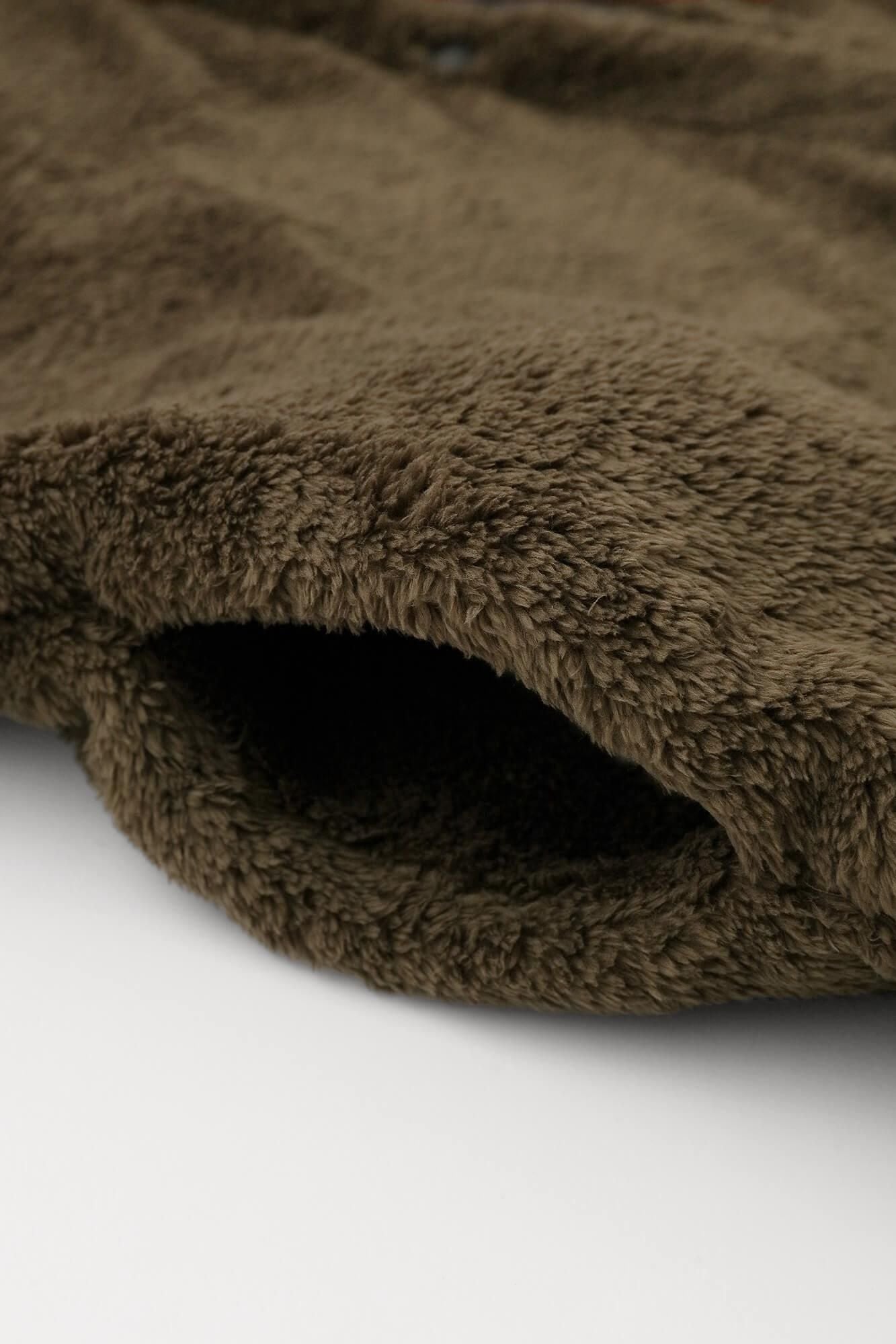 BOA V领轻装外衣/Chojinezu