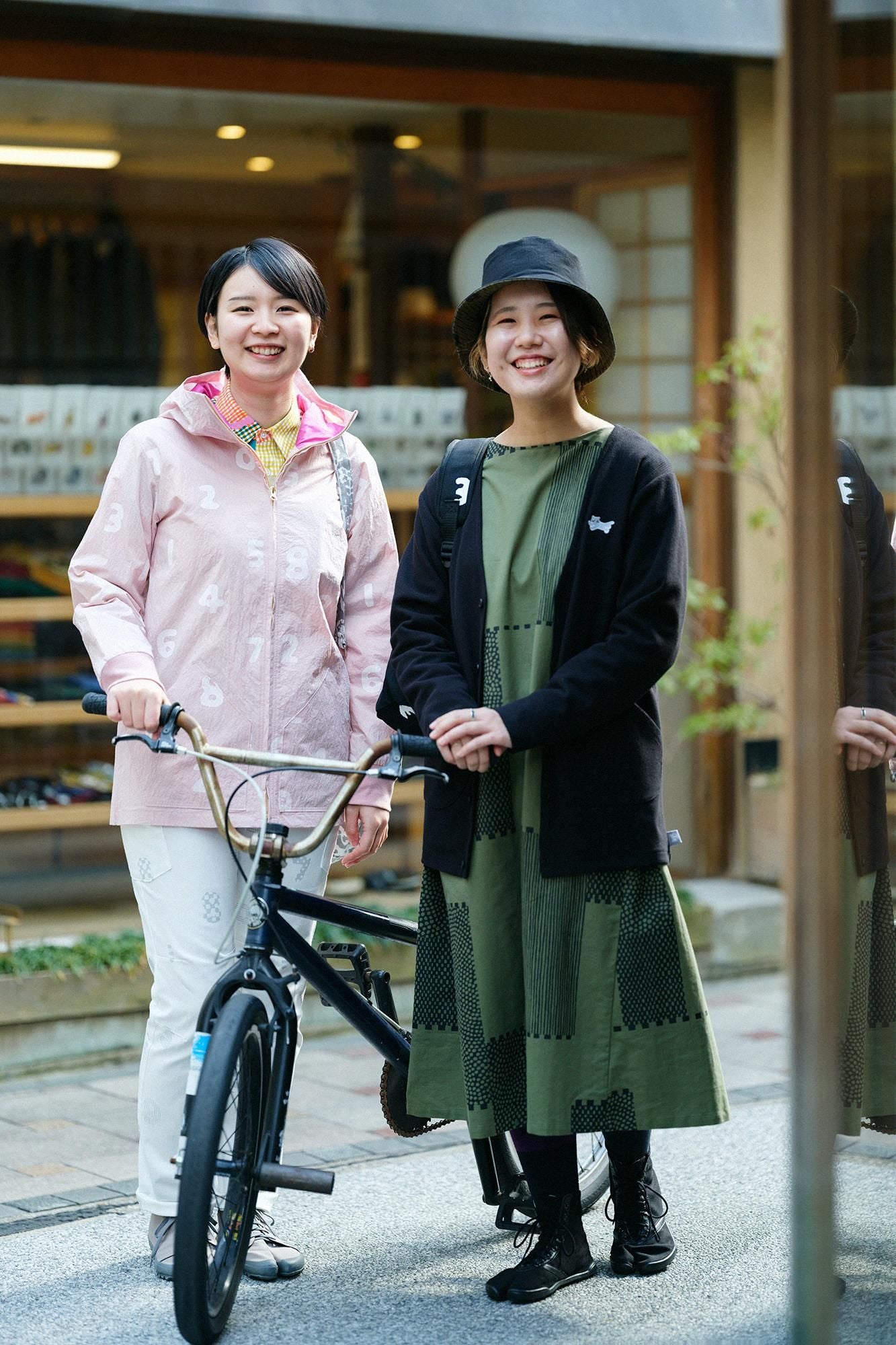 【仅限网购】Kanoko 针织 V 领 L/S 开衫/黑色