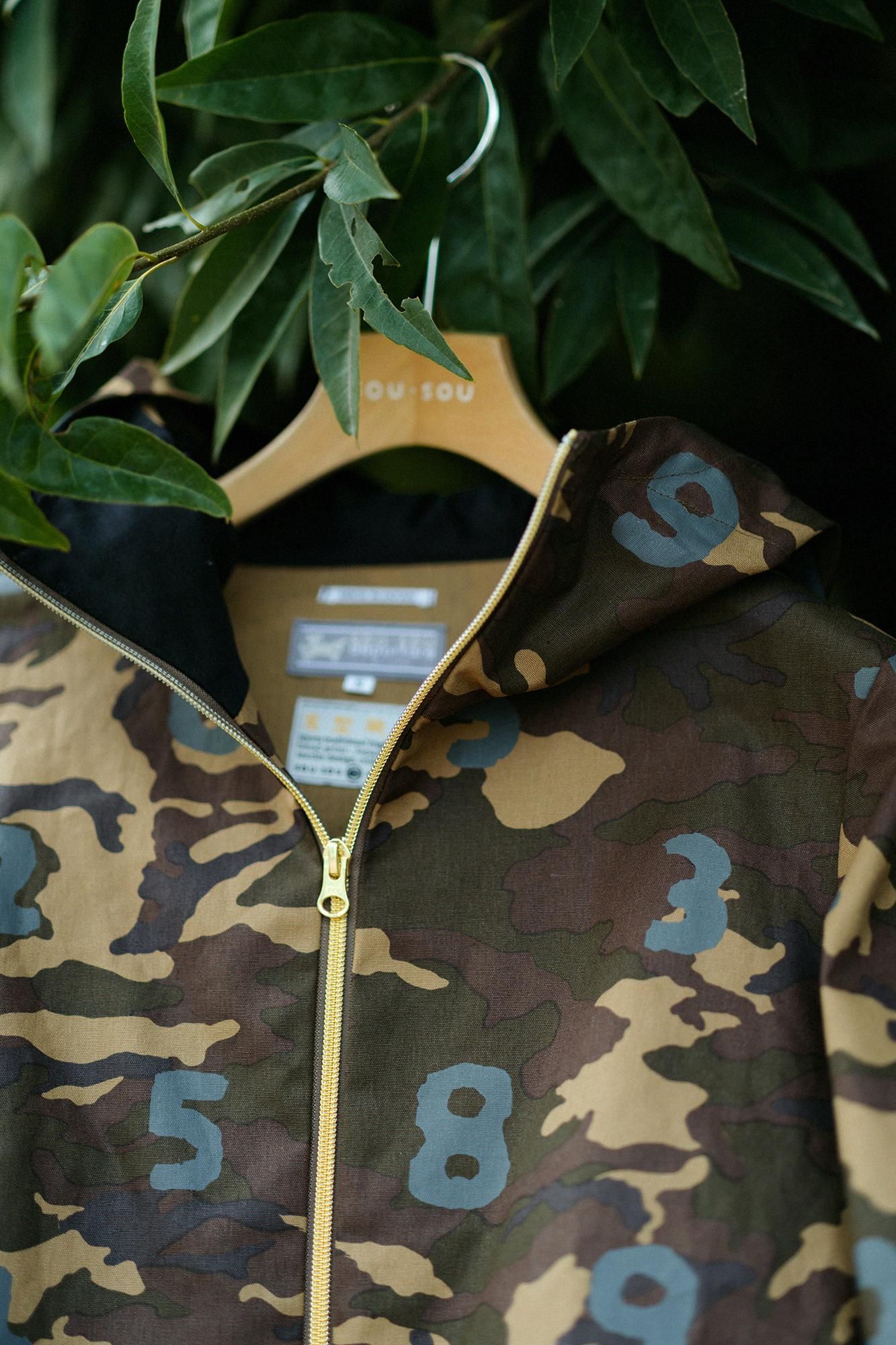 棉花帆布拉式连帽外套/迷彩SO-SU-U Mugwort Dye(Kuwazome)