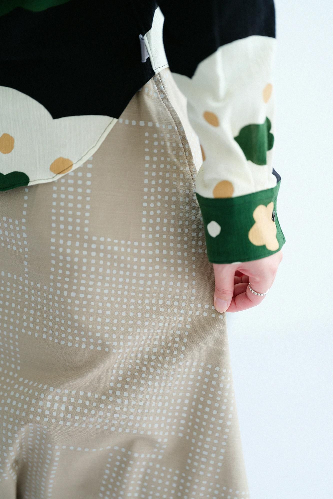 Back Satin Daimonji Sarouel Pants/Shadow Light Yellowish Beige