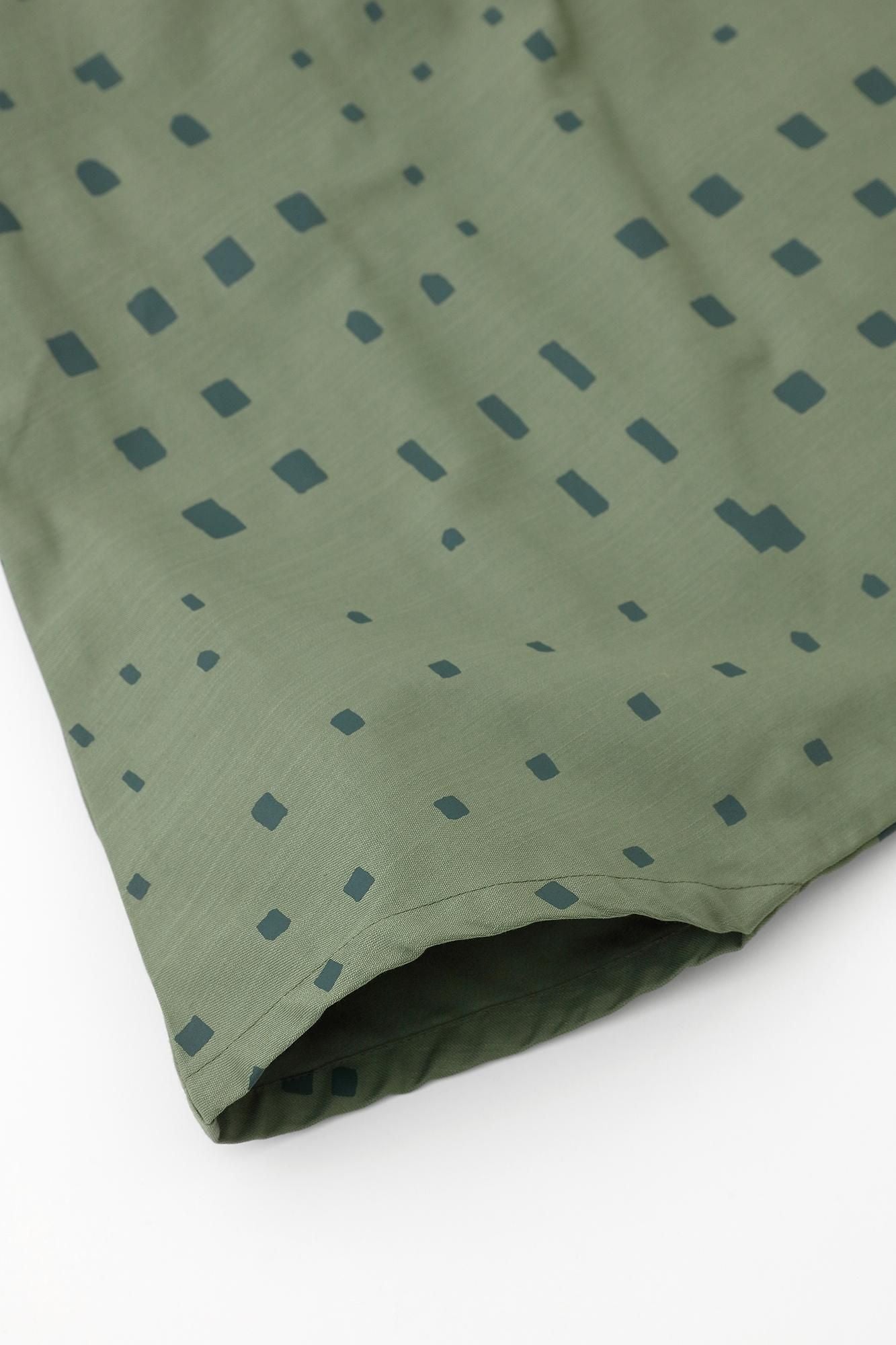 后缎芒芒山(Madoka Mountain)/窗户(Madoka)Kusayanagi