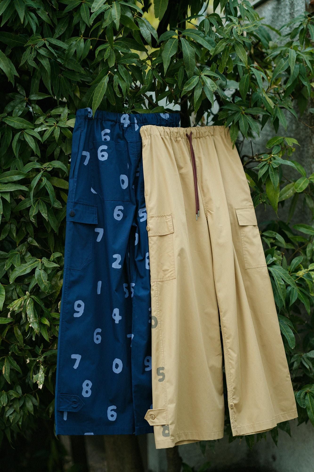 高密度 タイプライタークロス カーゴパンツ/ビスケット×SO-SU-U