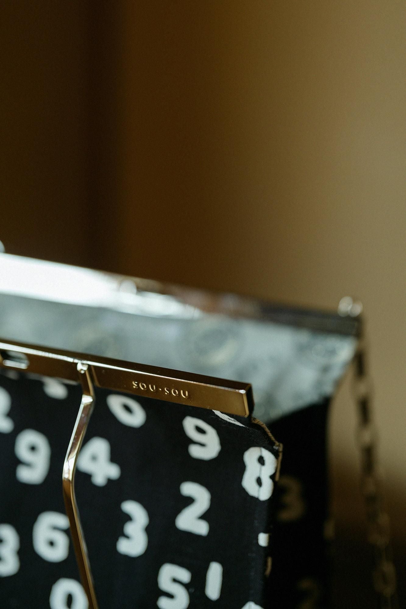 Palanquin Shoulder Bag / SO-SU-U Kon