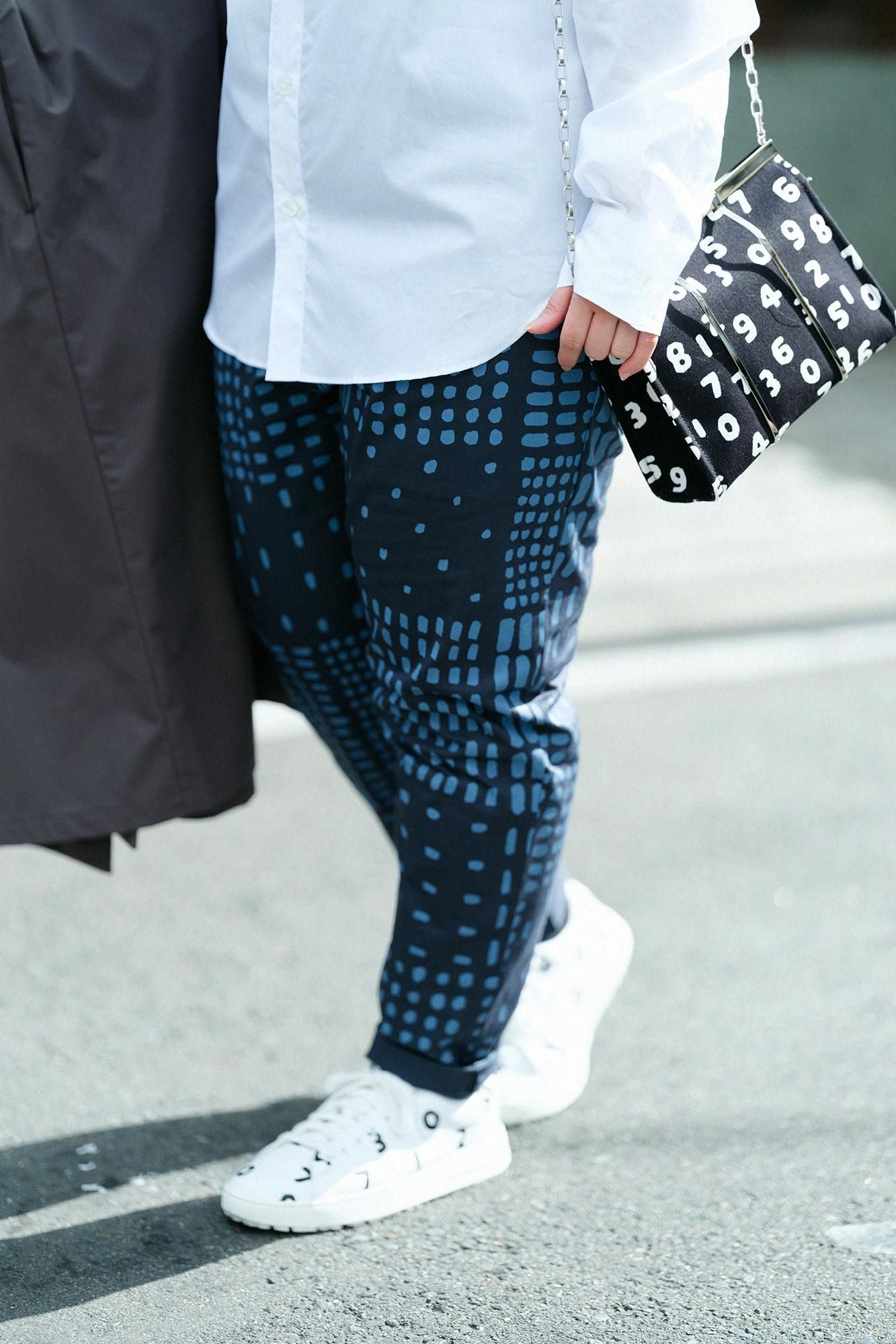 高密度卡其布休閒窄管長褲/敷石藍黑色