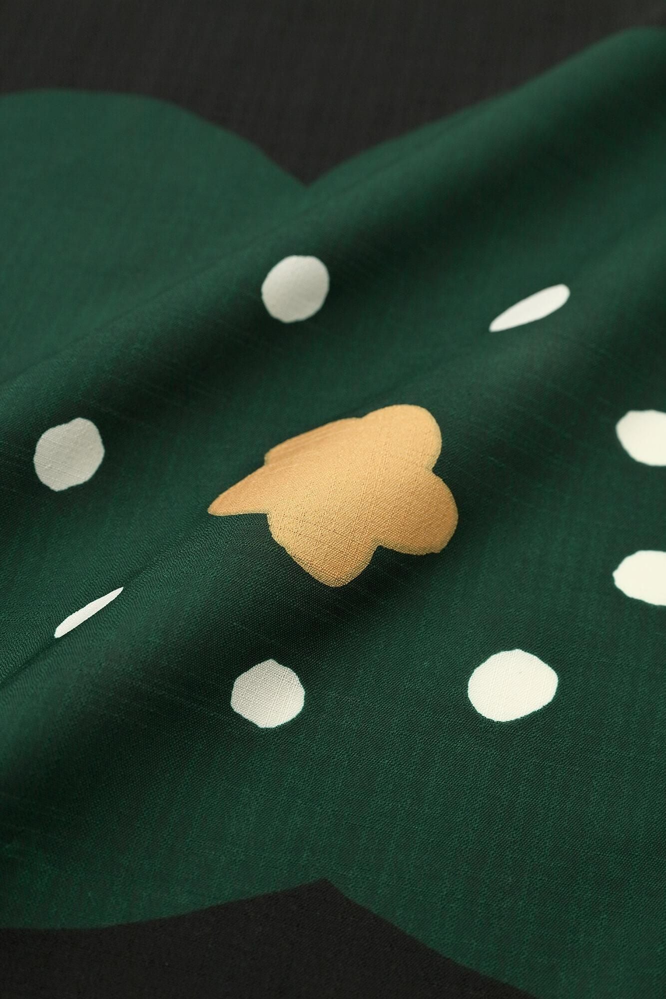 Kosugi Orimono에 의해 만든 Theo Alpha Yukata /호호에미