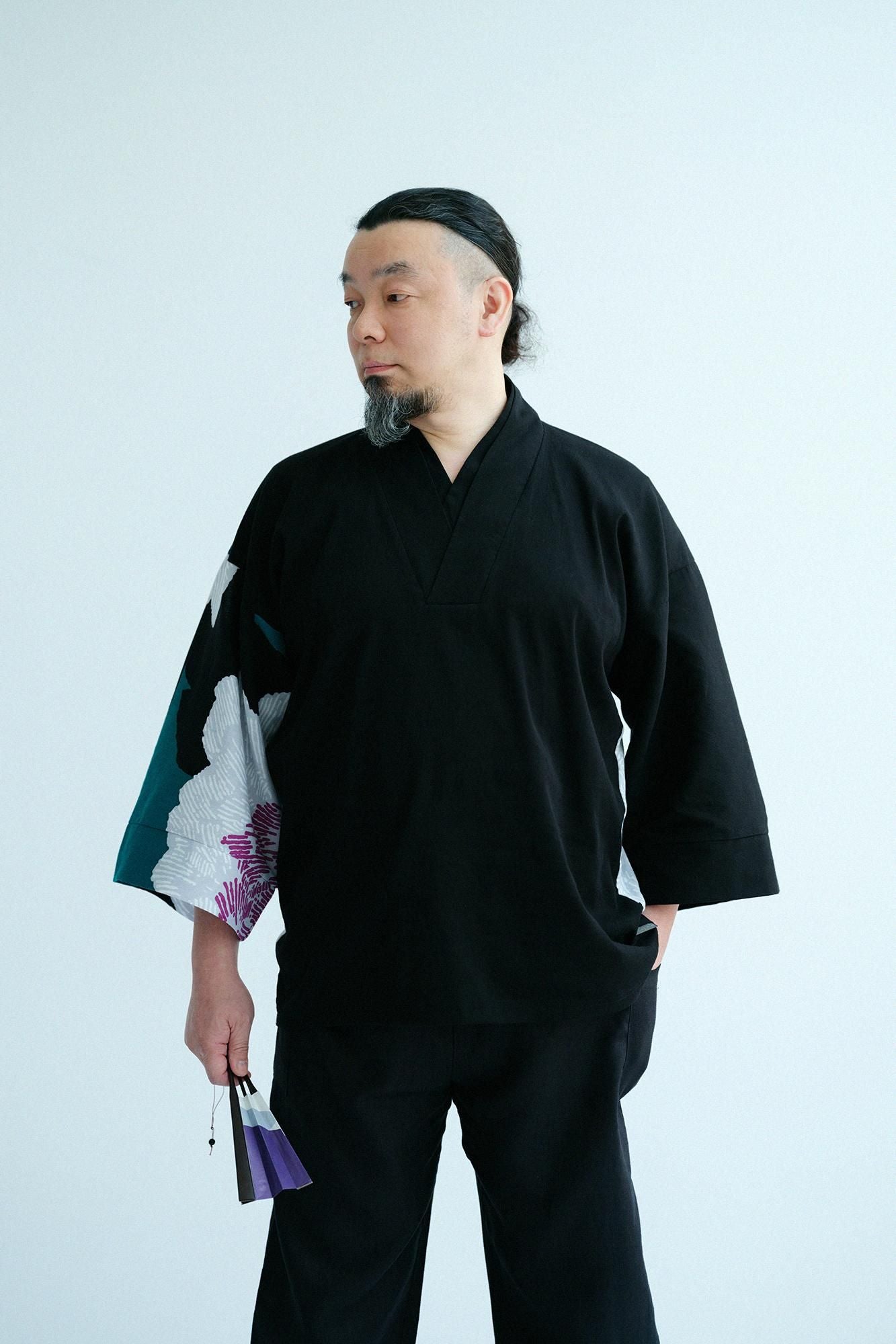 【net限定】高島縮 40/40 半衿風靡(はんえりふうび) 片身替わり(かたみがわり)/濡羽色(ぬればいろ)×芍薬(しゃくやく) 月夕(げっせき)