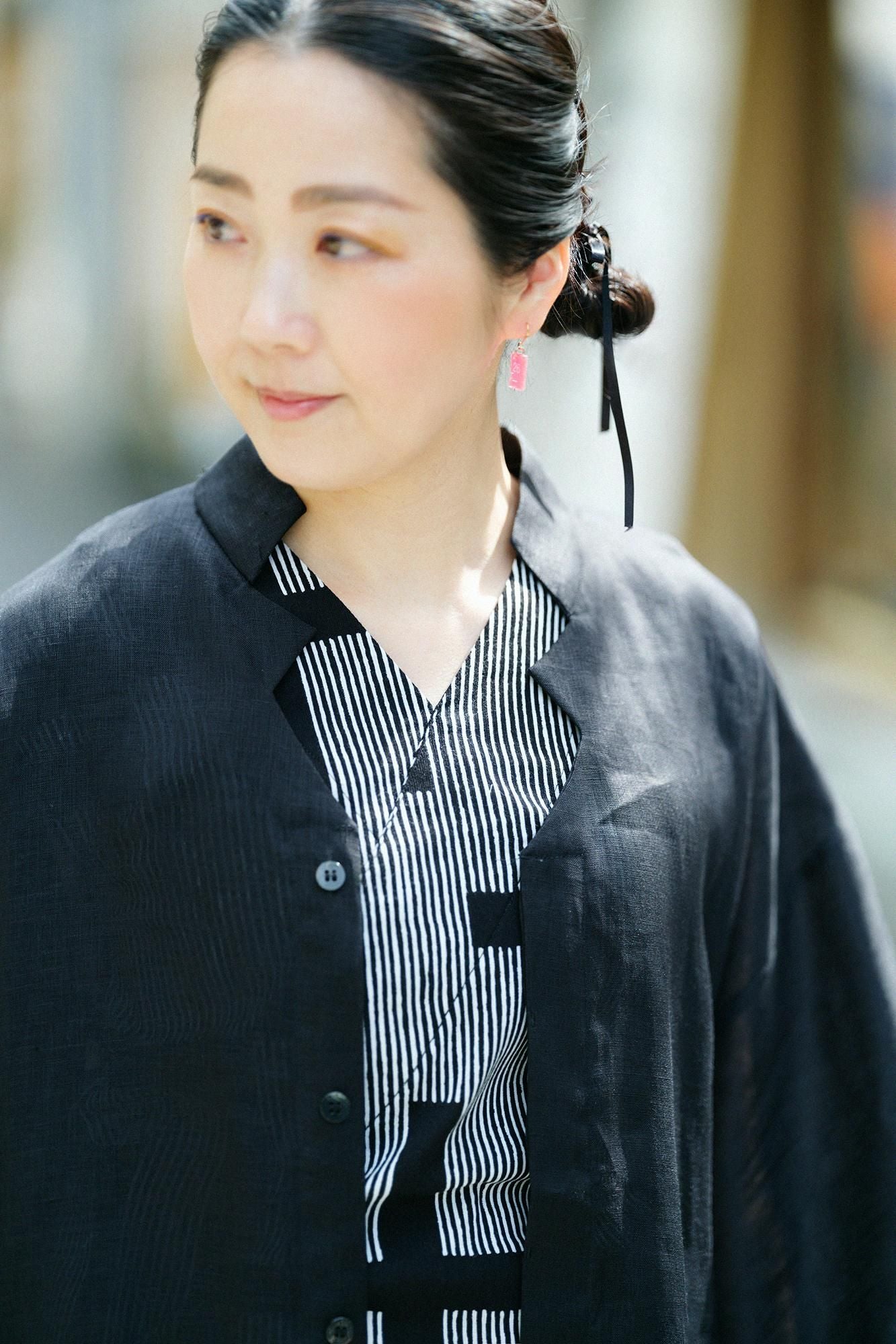 Chizimi Cotton 40/40 V-neck Shirt / Staggered Stripes and Fence