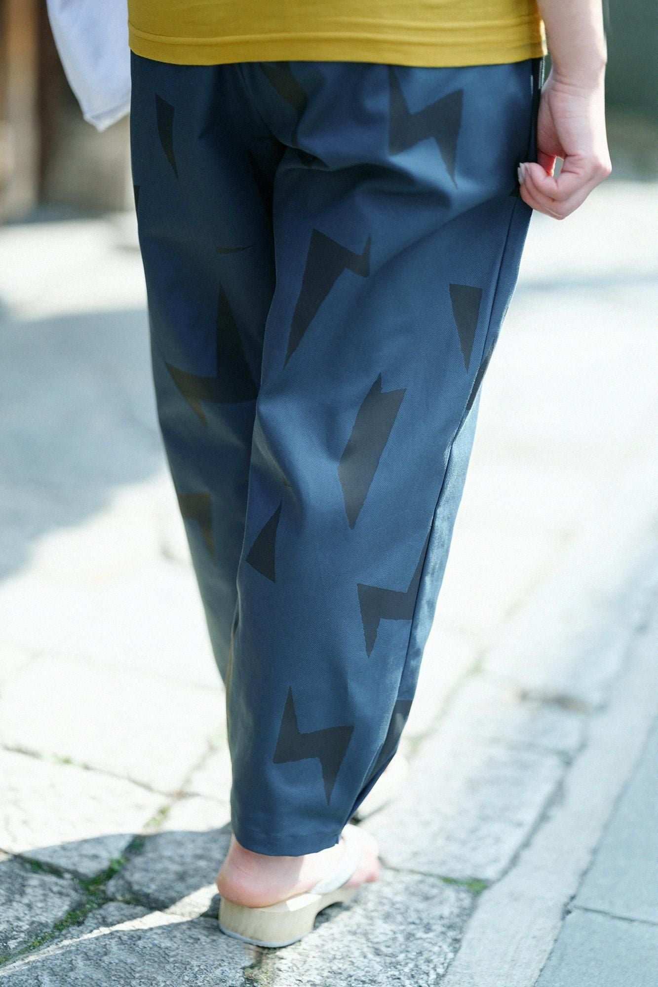 Twill Weave(Ayaori)褶皱(Monpe)/看不见的Tetsuonando(Tetsuonando)