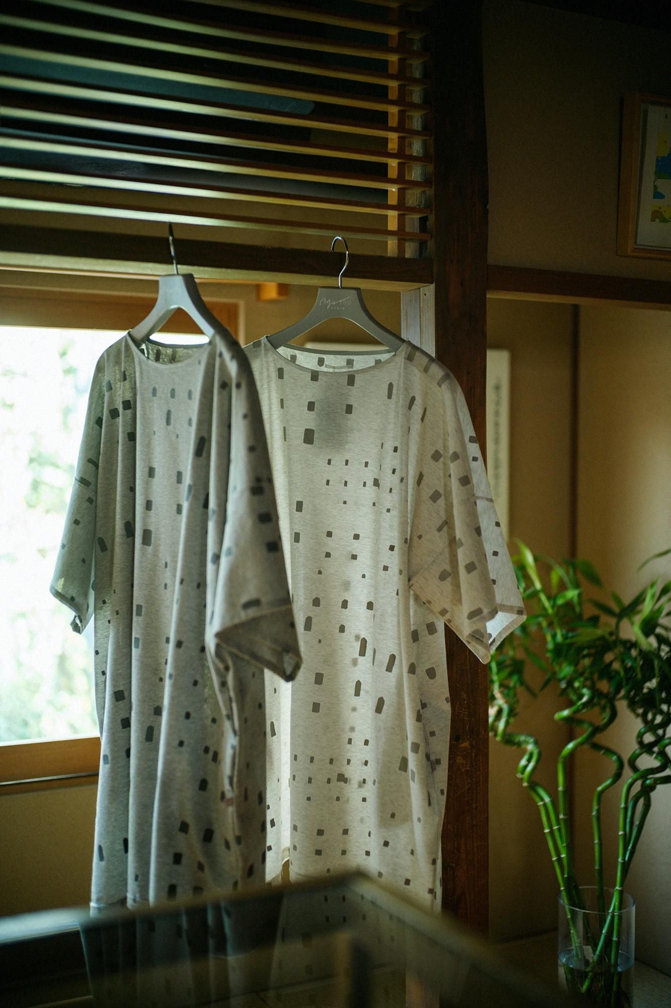 鹿之子編針織 平袖船領長版上衣/窗 灰白色