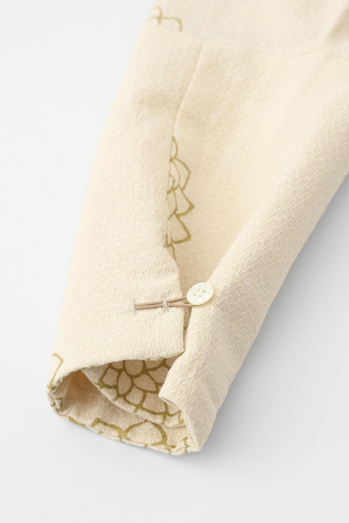 棉麻紡 舶來織 立領 筒形袖襯衫(tsutosode shinii)/雲間菊 鳥白色