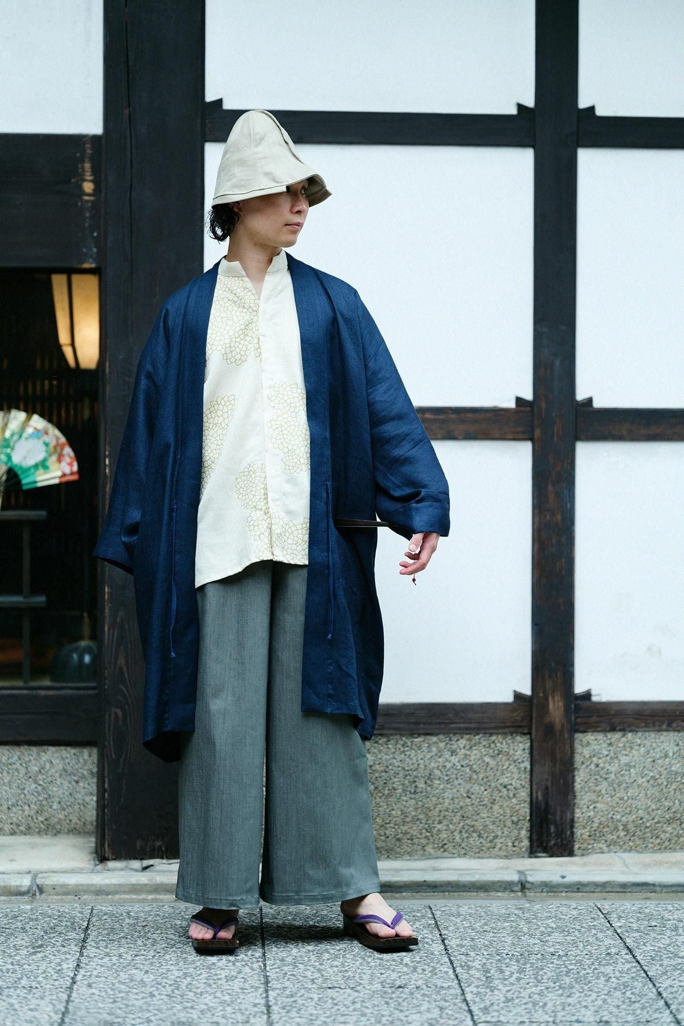 棉麻紡 舶來織 立領 筒形袖襯衫(tsutosode shinii)/雲間菊 鳥白色