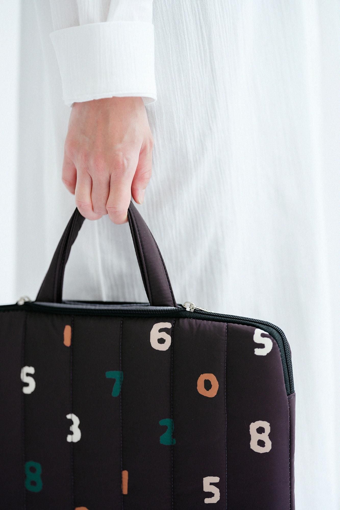 Sou ・ Sou × Eslite Bookstore PC Pouche / So-Su-u noir