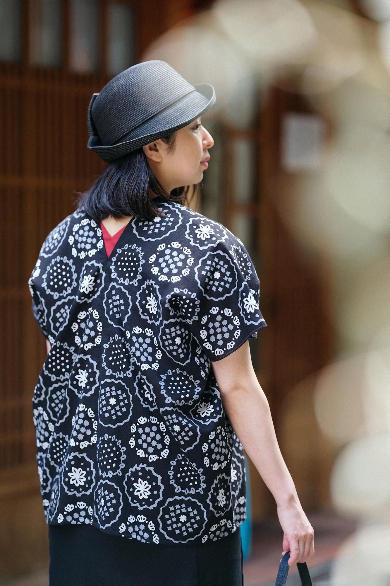 Ise Momen, Dutt, quadratische Kleidung, zweiteilig/Blumenstickerei