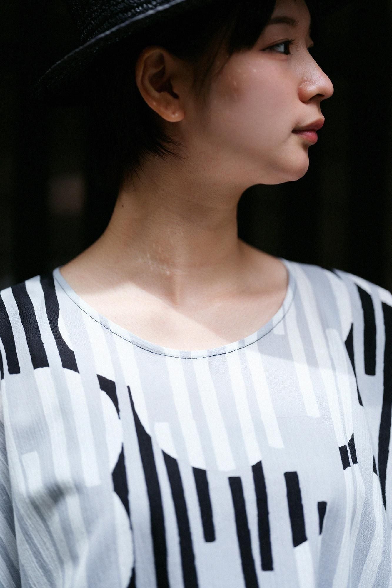 Takashima Jiji 20/20 Quadratisches Gewand mit Kumi-Schultermuster/Wasserzeichen x Nubairo