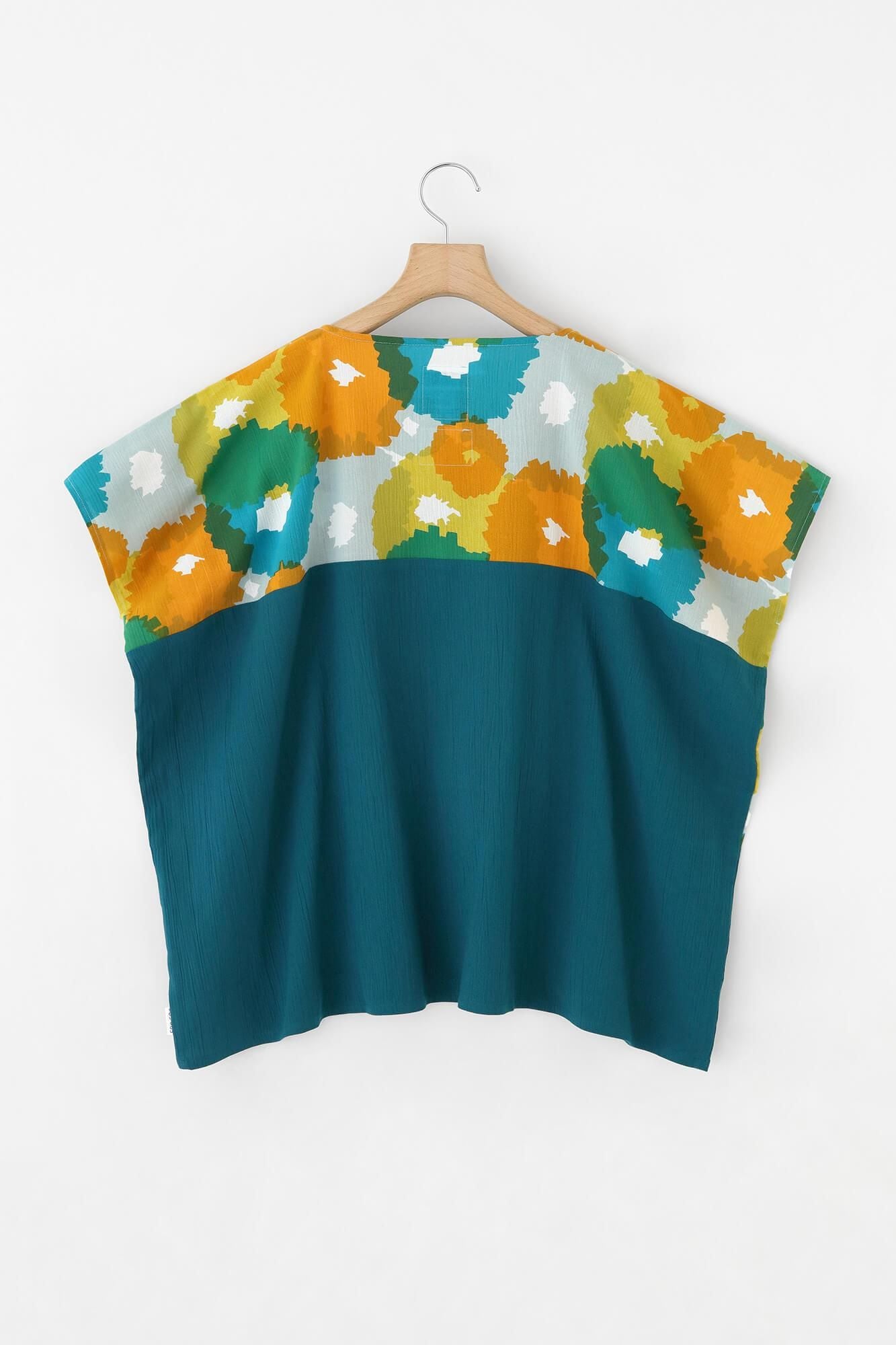 Chizimi Cotton 20/20 Square Top Bi-color Pattern on Shoulder / Full Bloom × Marine Green