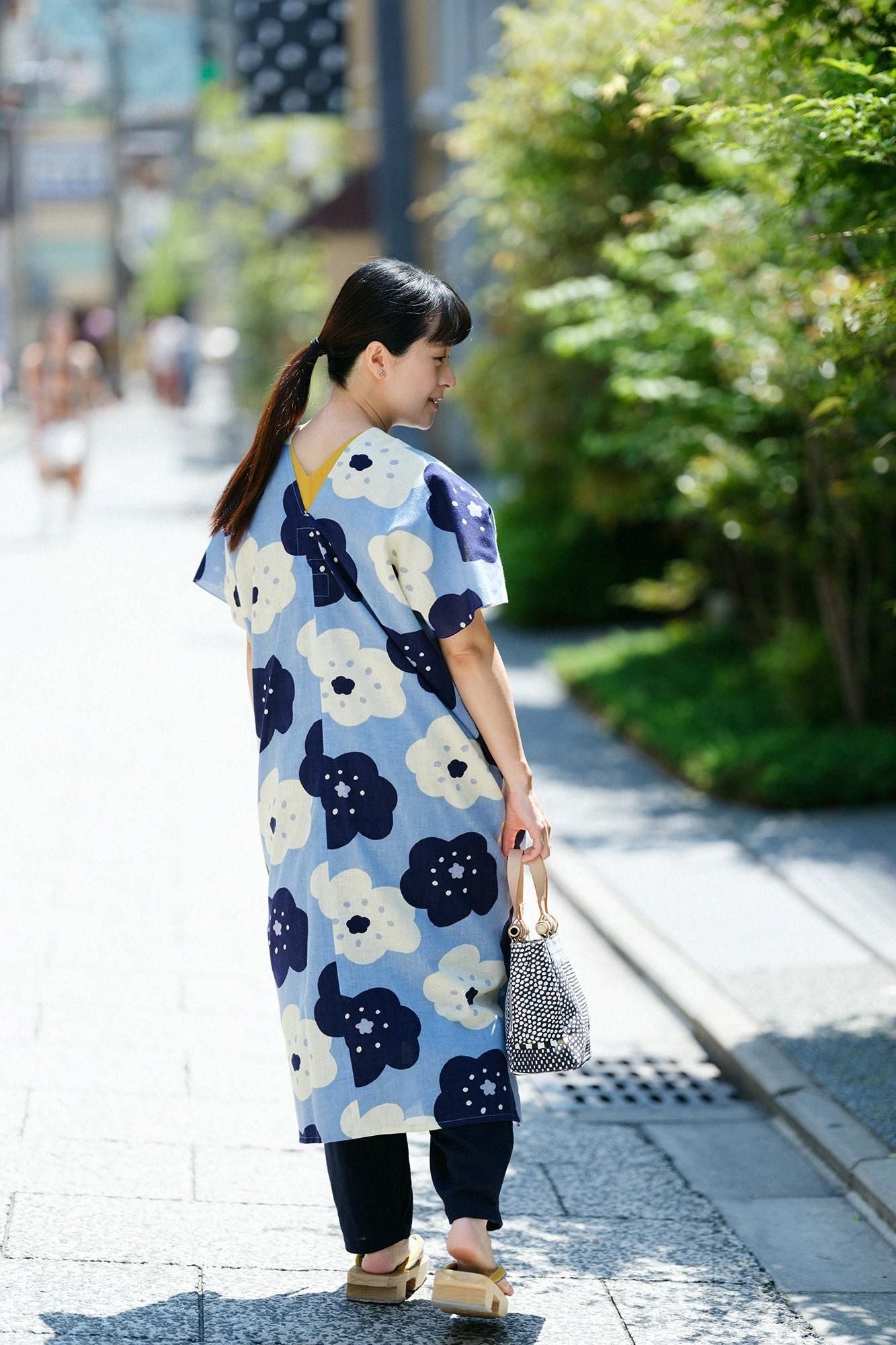 Isemomen Bun Rectangular Dress Split Joint / Smile Light Indigo