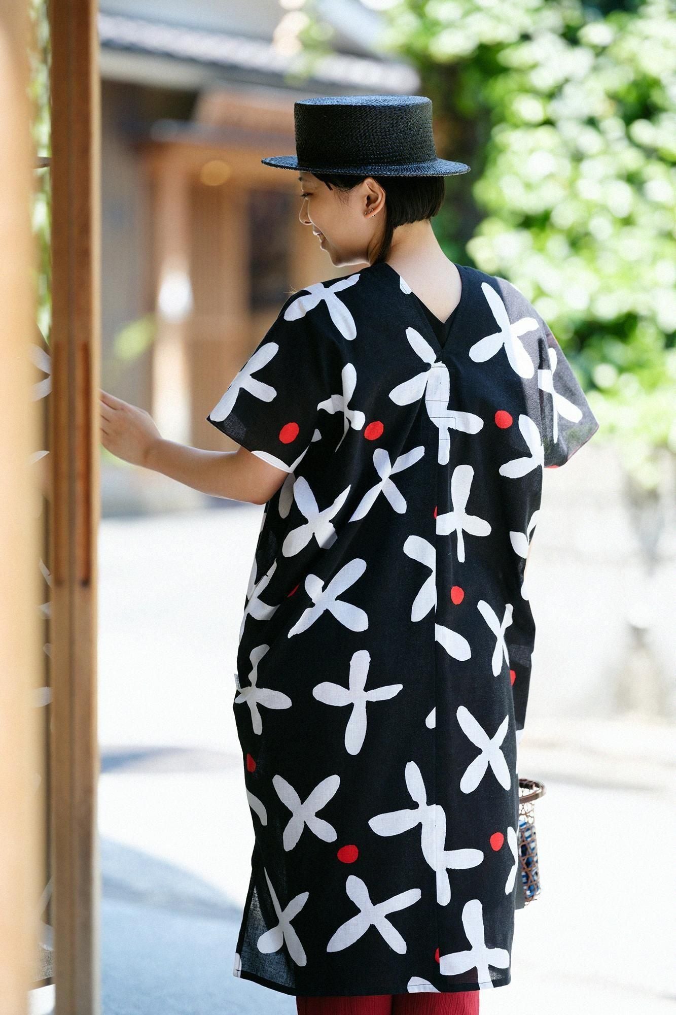 Isemomen Bun Rectangular Dress Split Joint / Suzushiroso Black