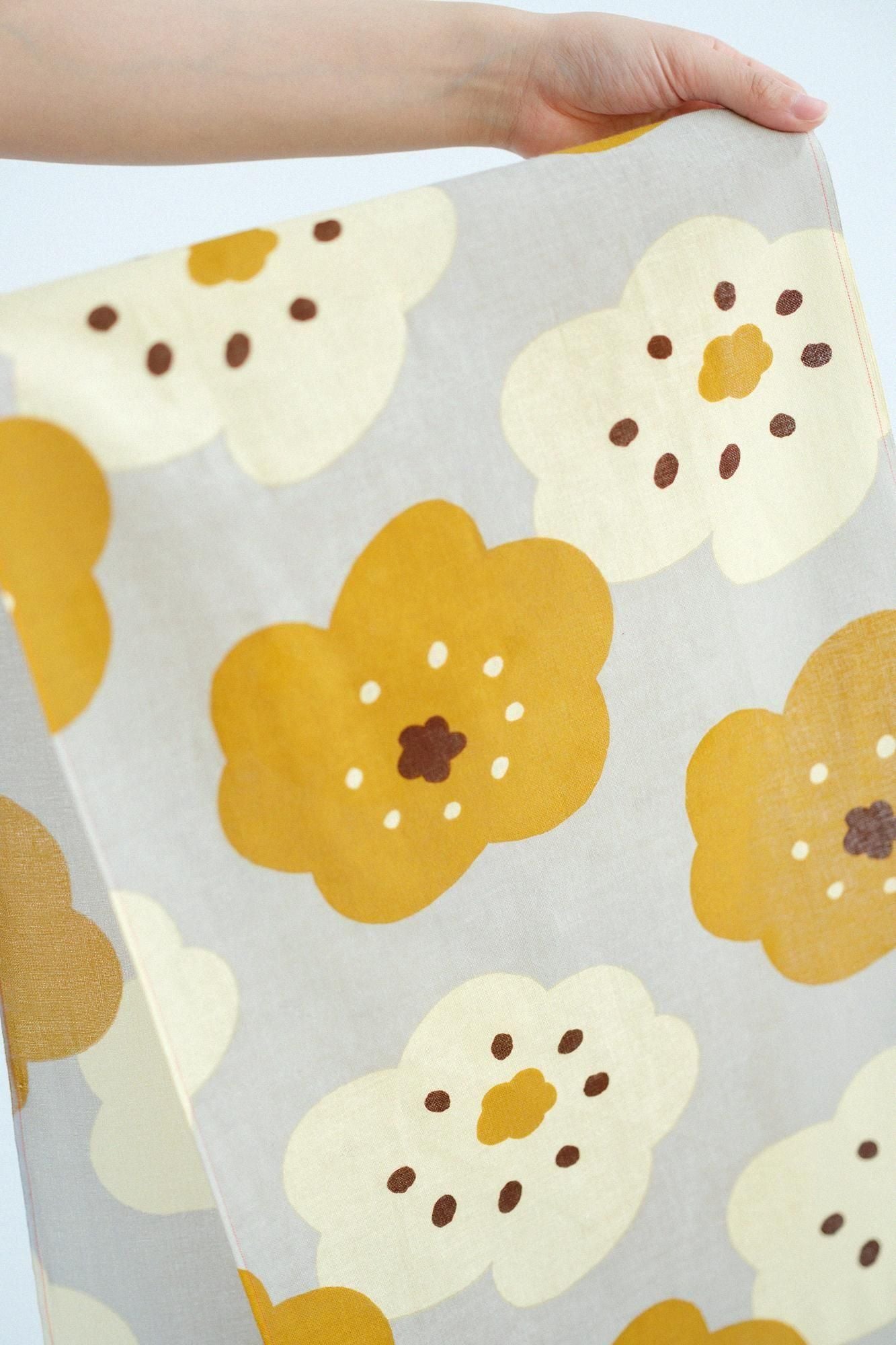 Isemomen Cotton Short Scarf / Smile Beige