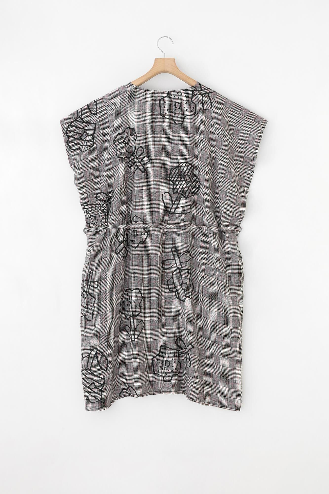 亚麻格子编织 (Koshiori) 矩形服装 (Hananae) 传单和边缘 (Yohaku)