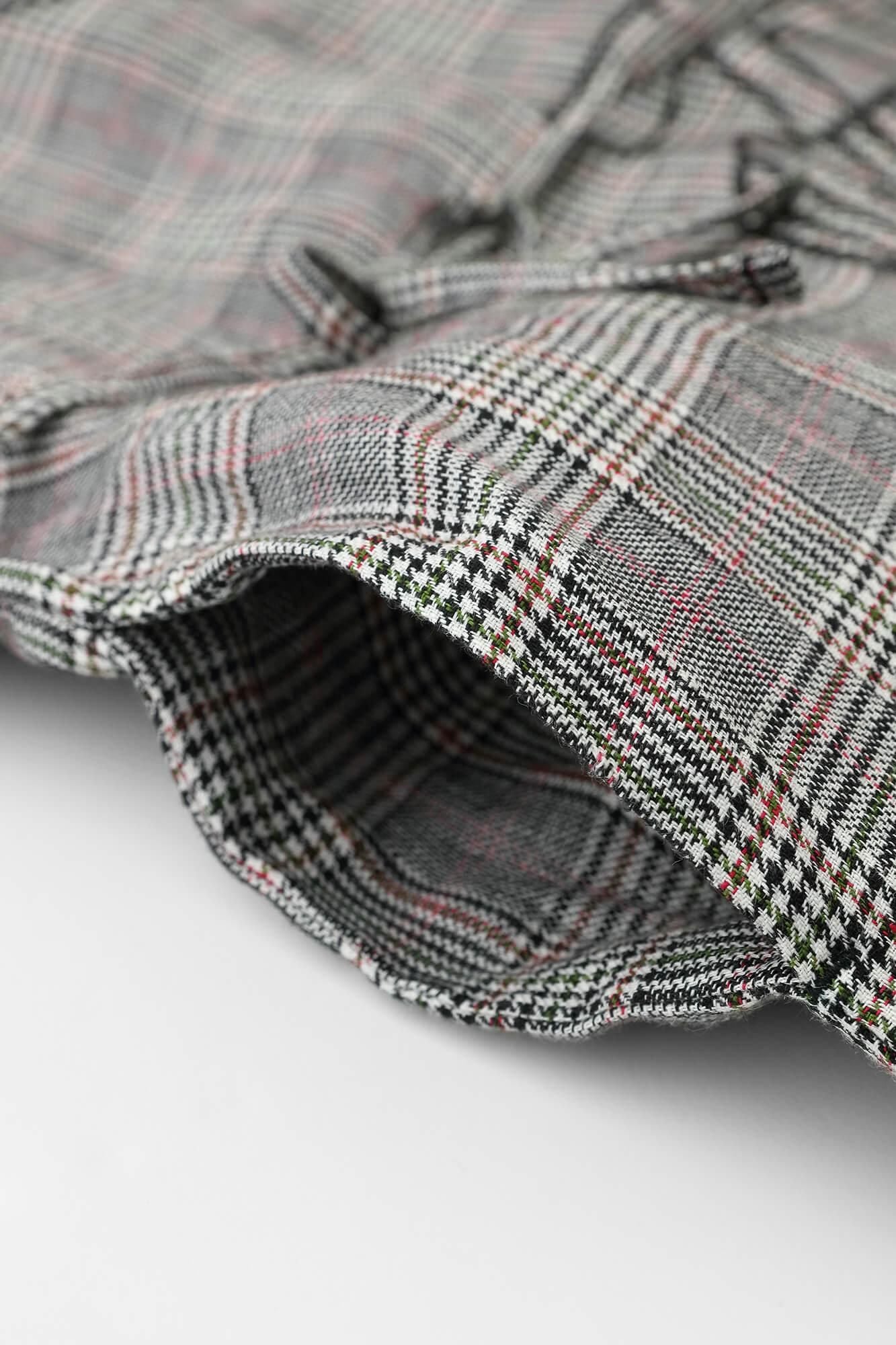 亚麻格子编织 (Koshiori) 矩形服装 (Hananae) 传单和边缘 (Yohaku)