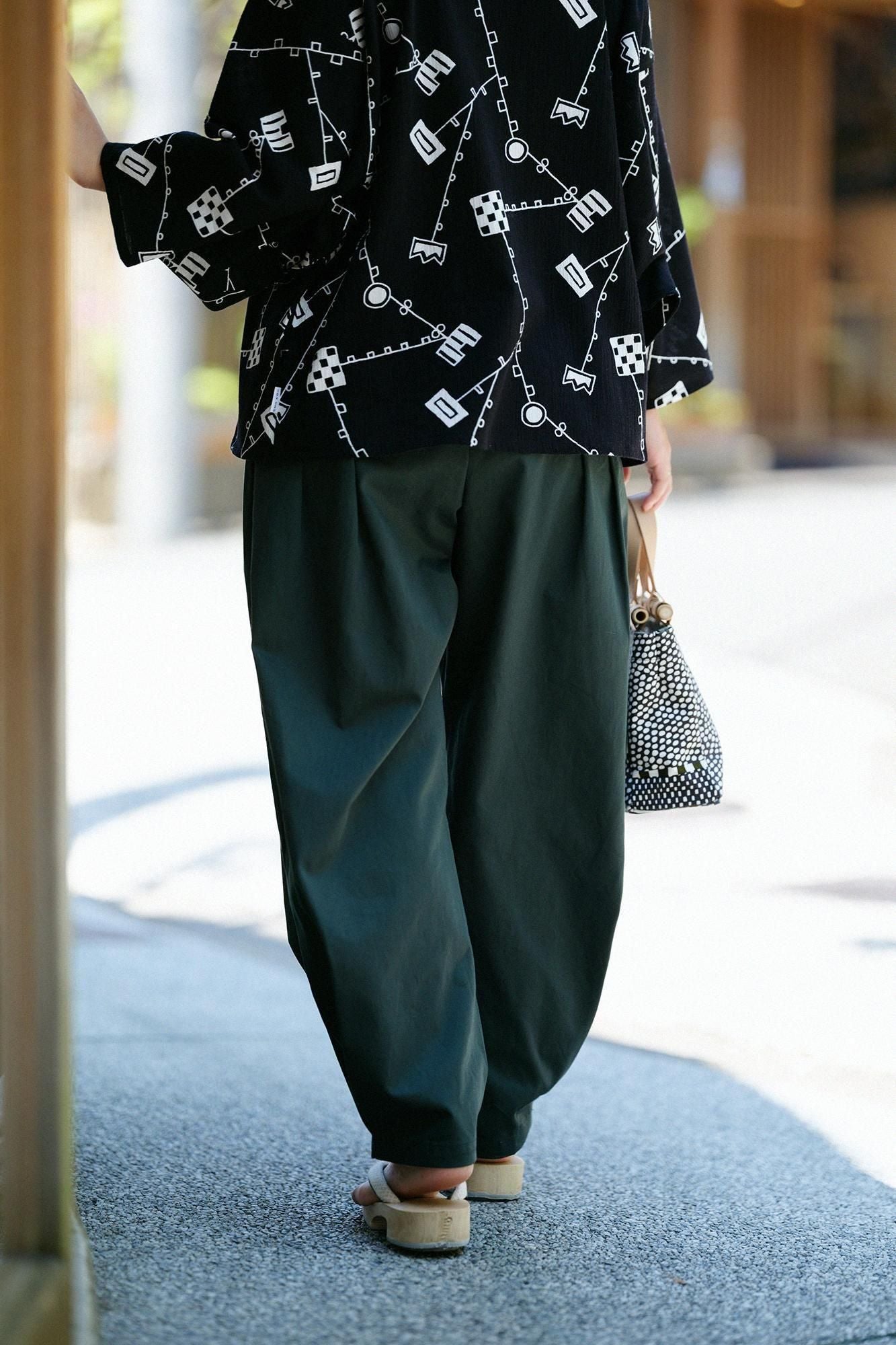 高密度 斜紋織 二褶闊腿褲 蕾/柚葉綠色