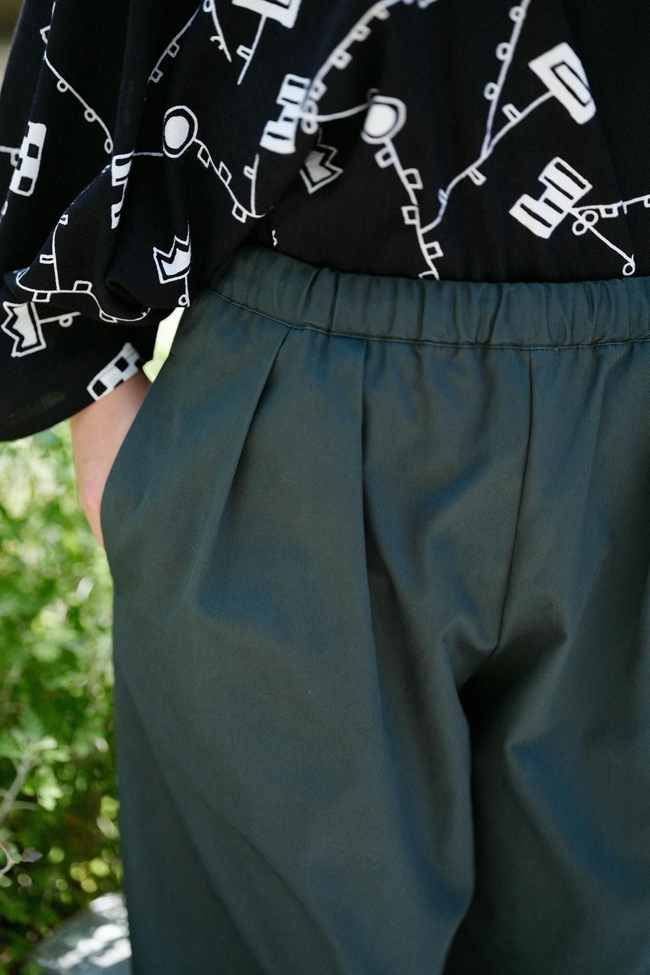 高密度 斜紋織 二褶闊腿褲 蕾/柚葉綠色