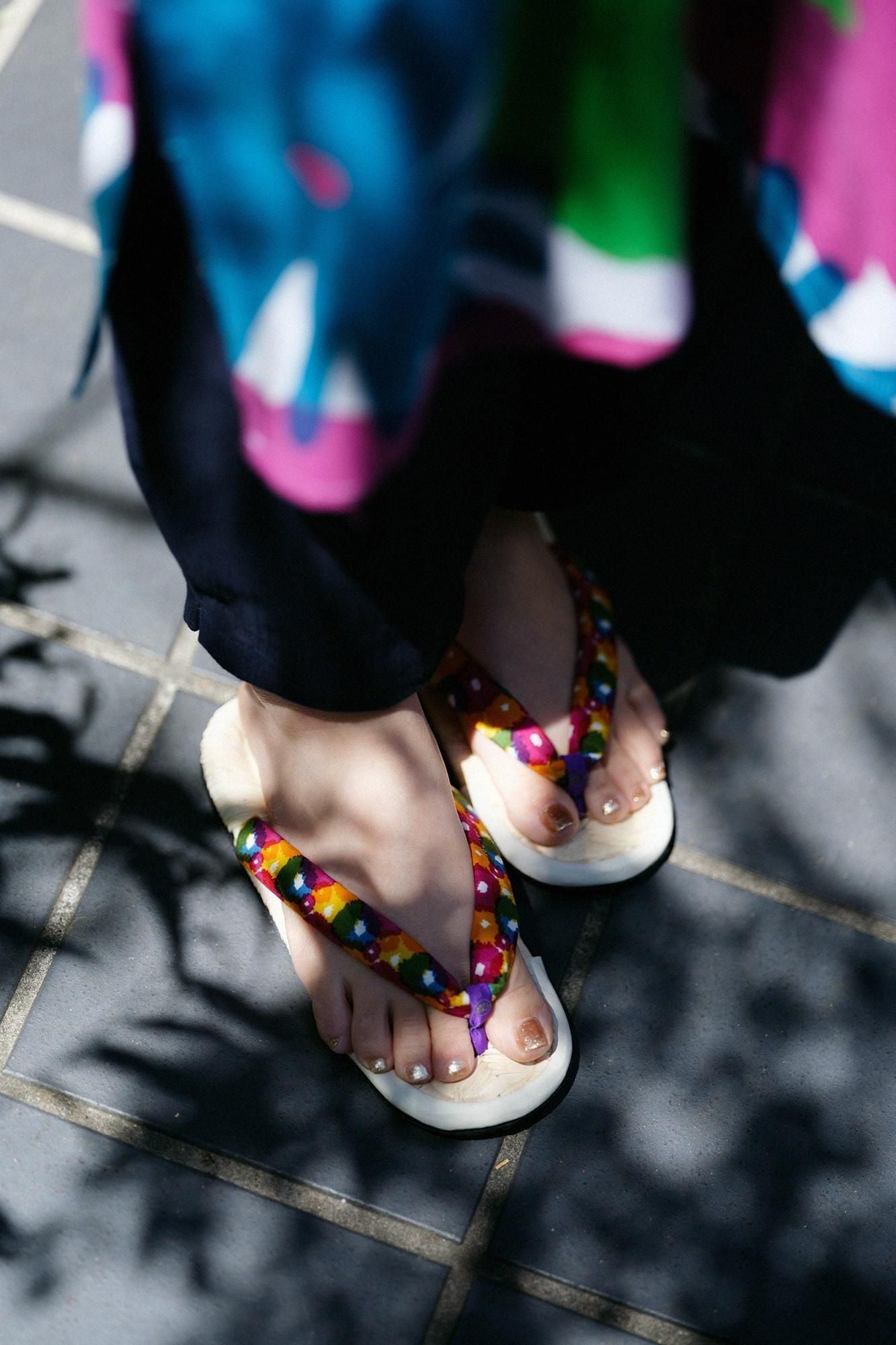 草履あさぶら 茶竹/咲きほこる