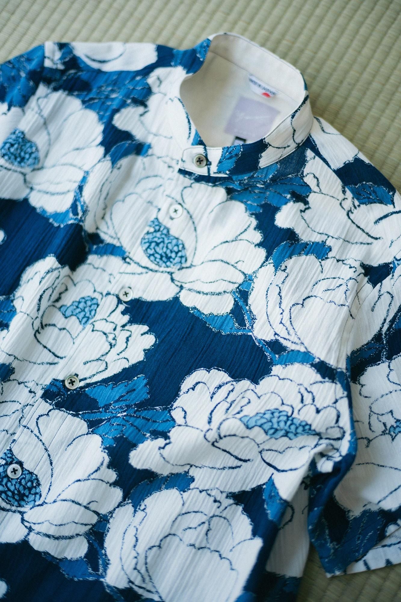 高島縮棉 20/20藍捺染立領短袖襯衫SP/牡丹華